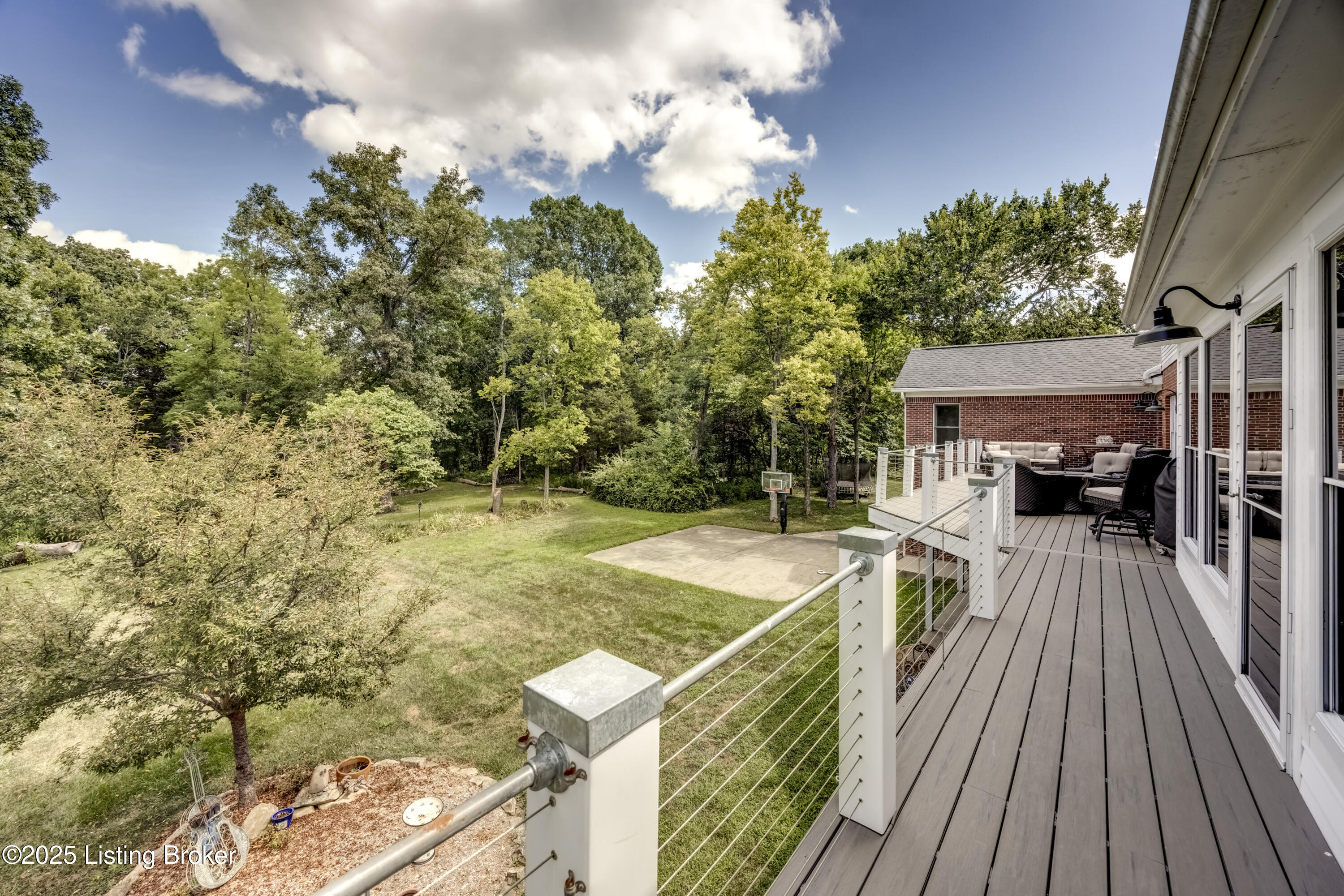 3617 Red Oak Dr, La Grange