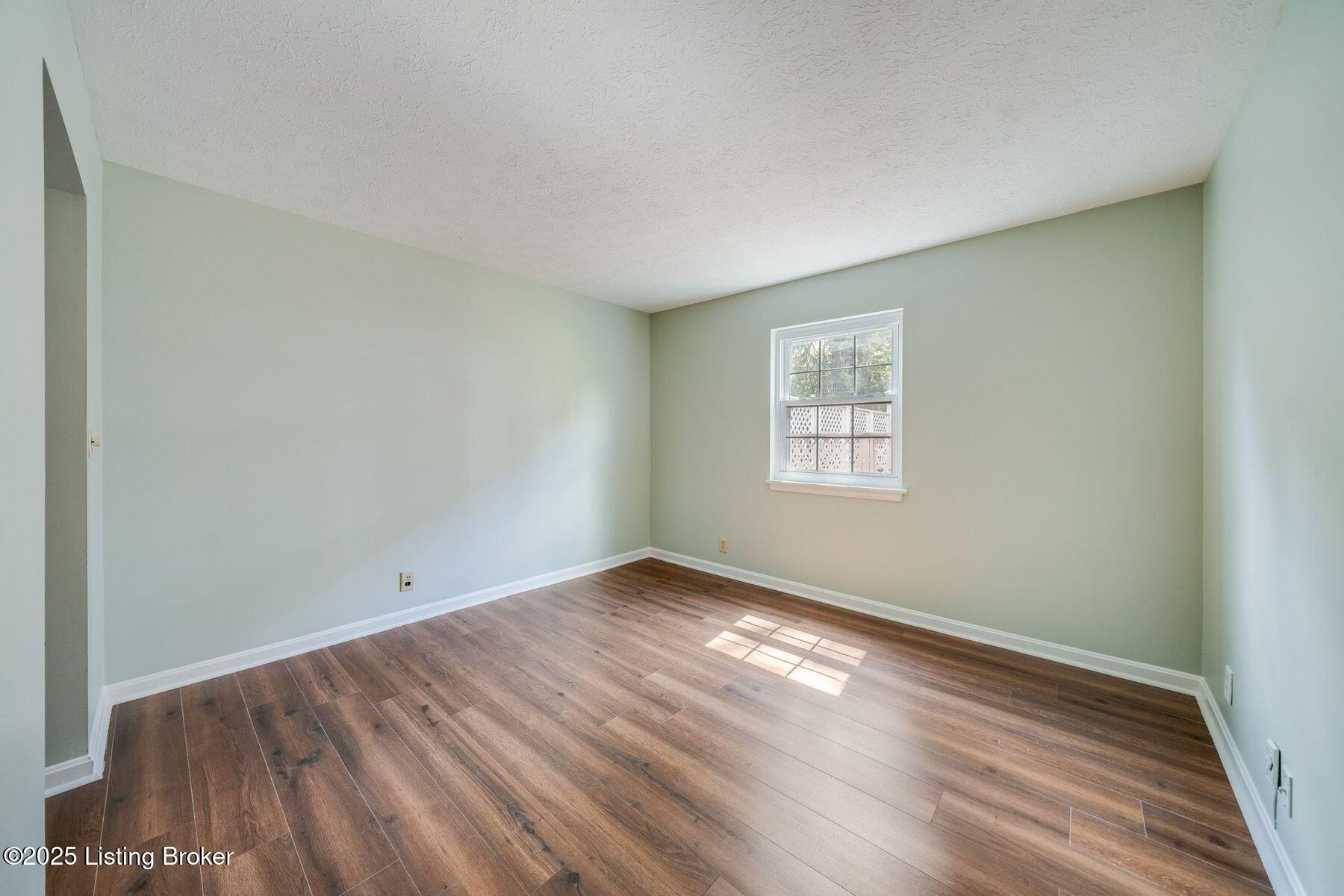 3301 Colonial Manor Cir UNIT 2B