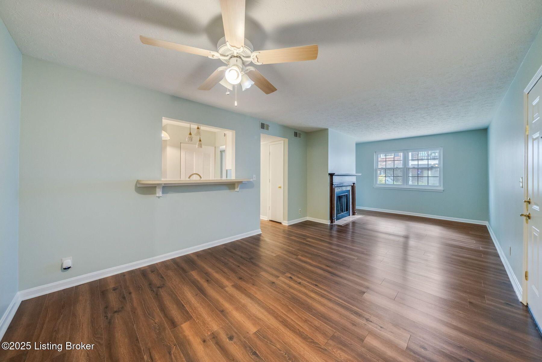 3301 Colonial Manor Cir UNIT 2B