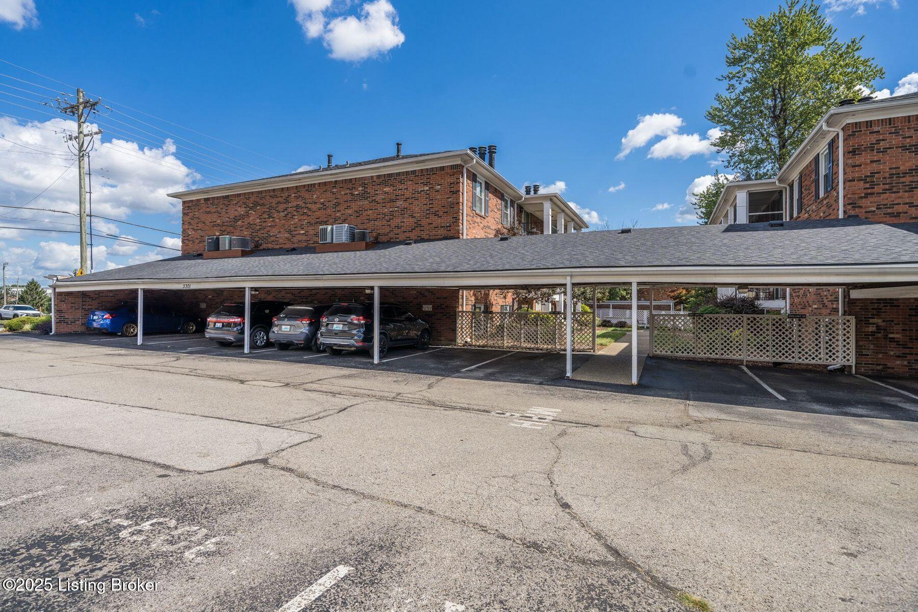 3301 Colonial Manor Cir UNIT 2B