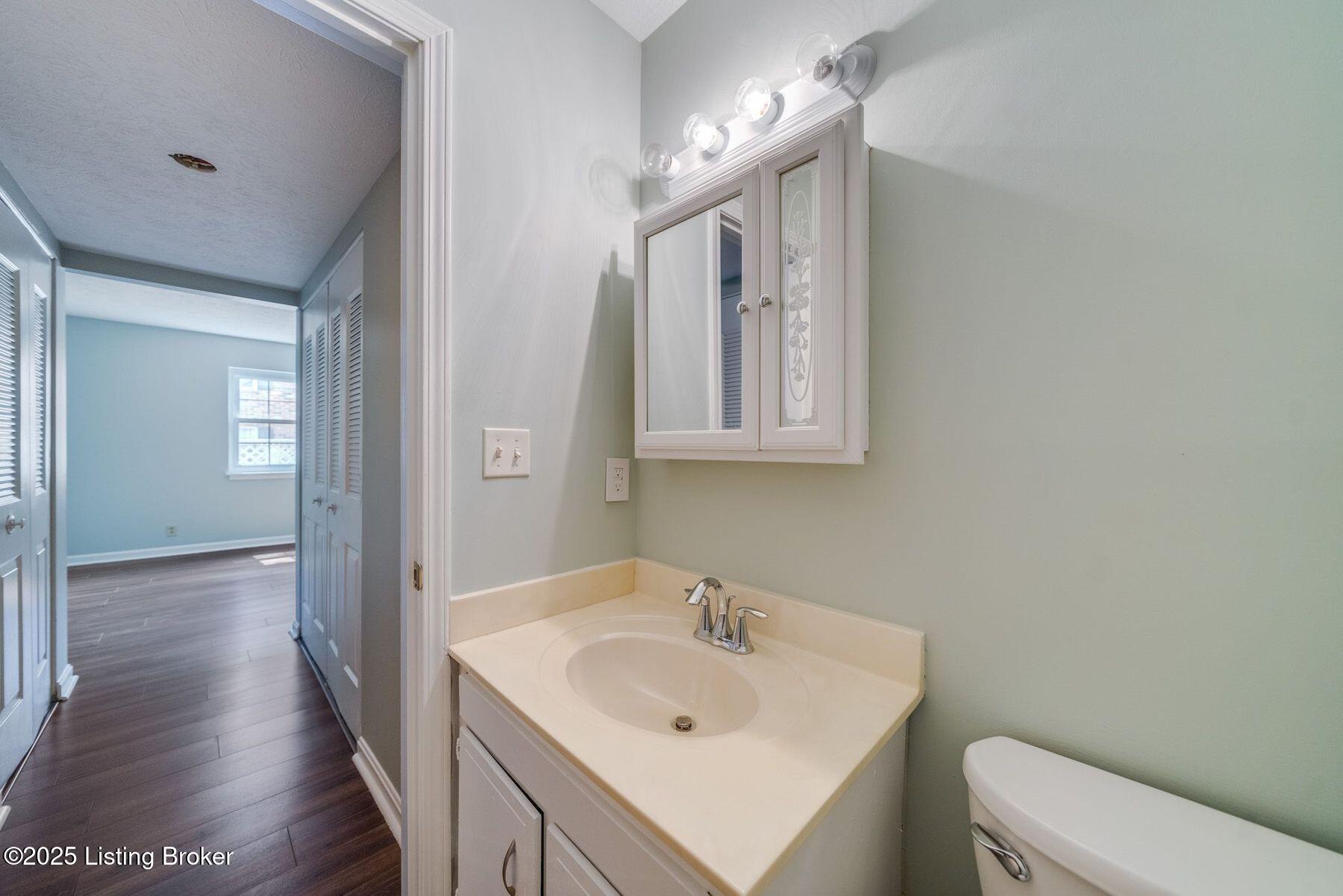 3301 Colonial Manor Cir UNIT 2B