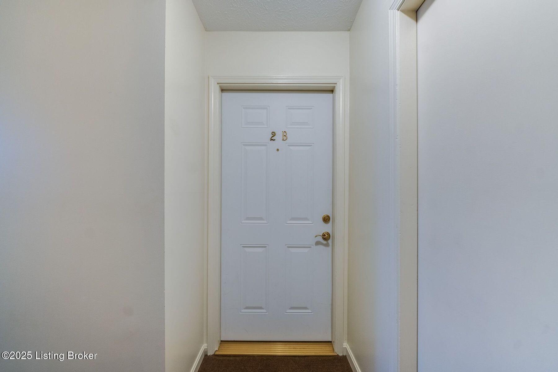3301 Colonial Manor Cir UNIT 2B
