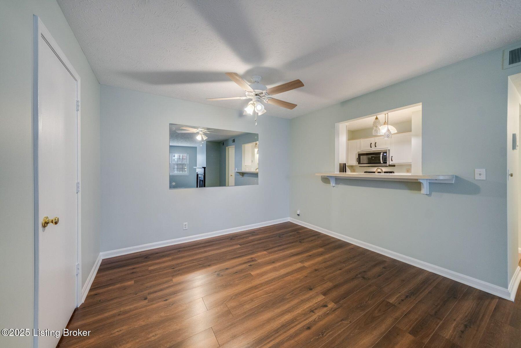 3301 Colonial Manor Cir UNIT 2B