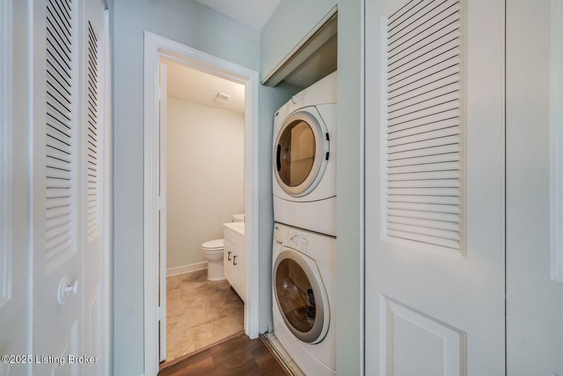 3301 Colonial Manor Cir UNIT 2B
