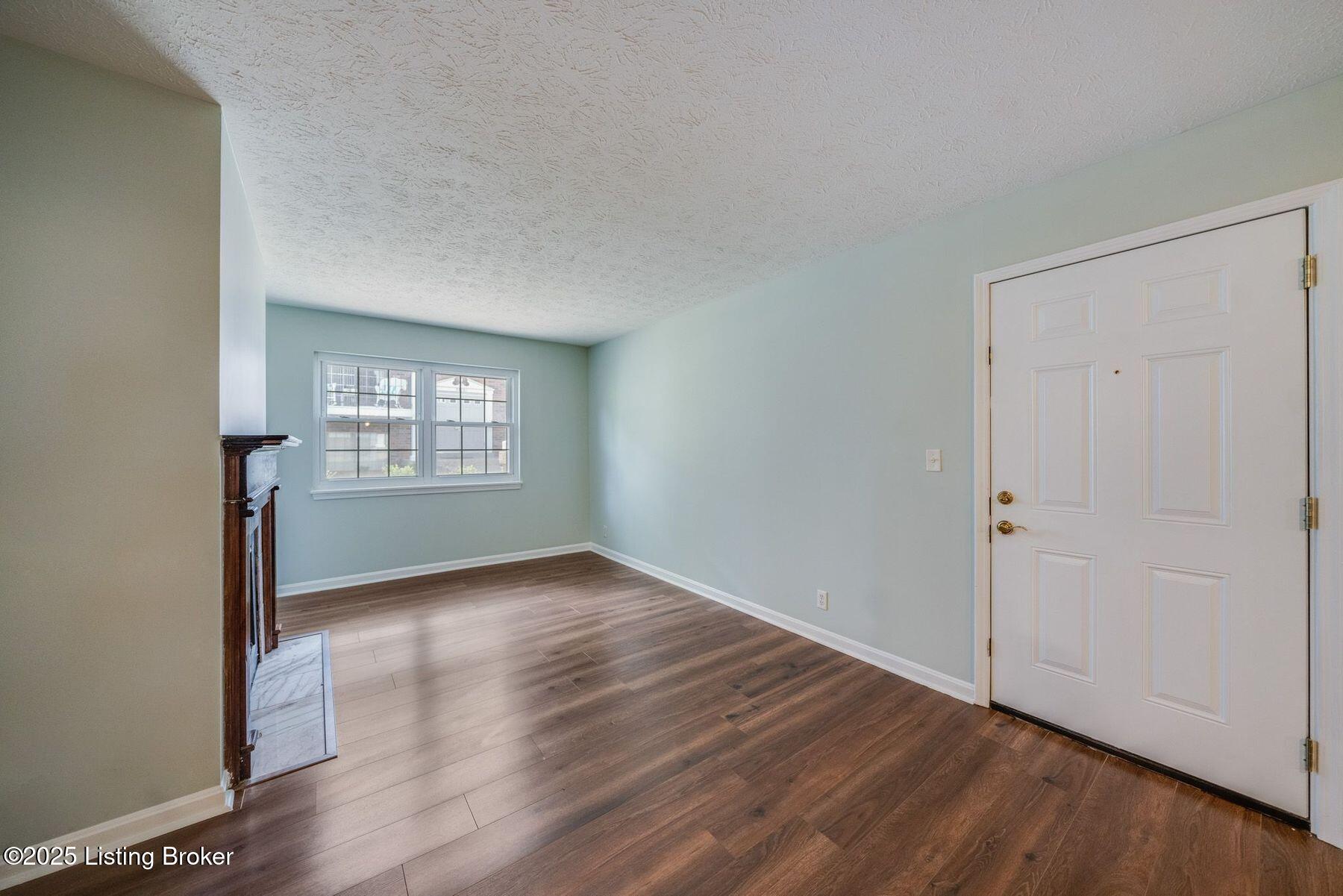 3301 Colonial Manor Cir UNIT 2B