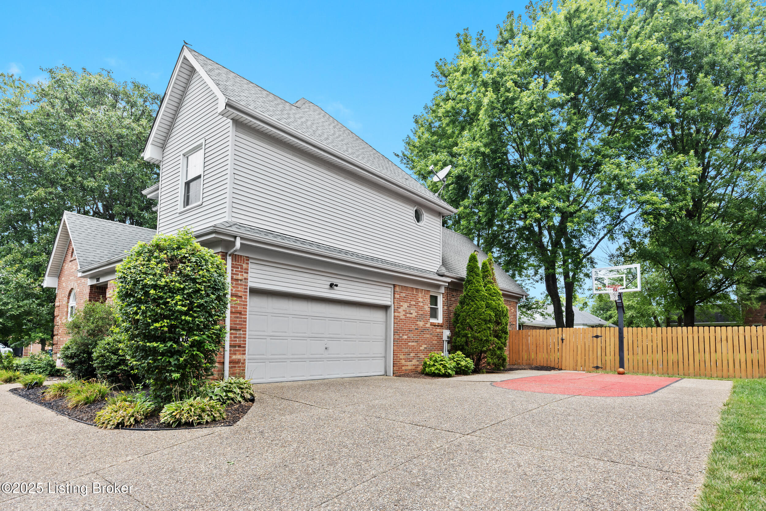7603 Garden View Ct