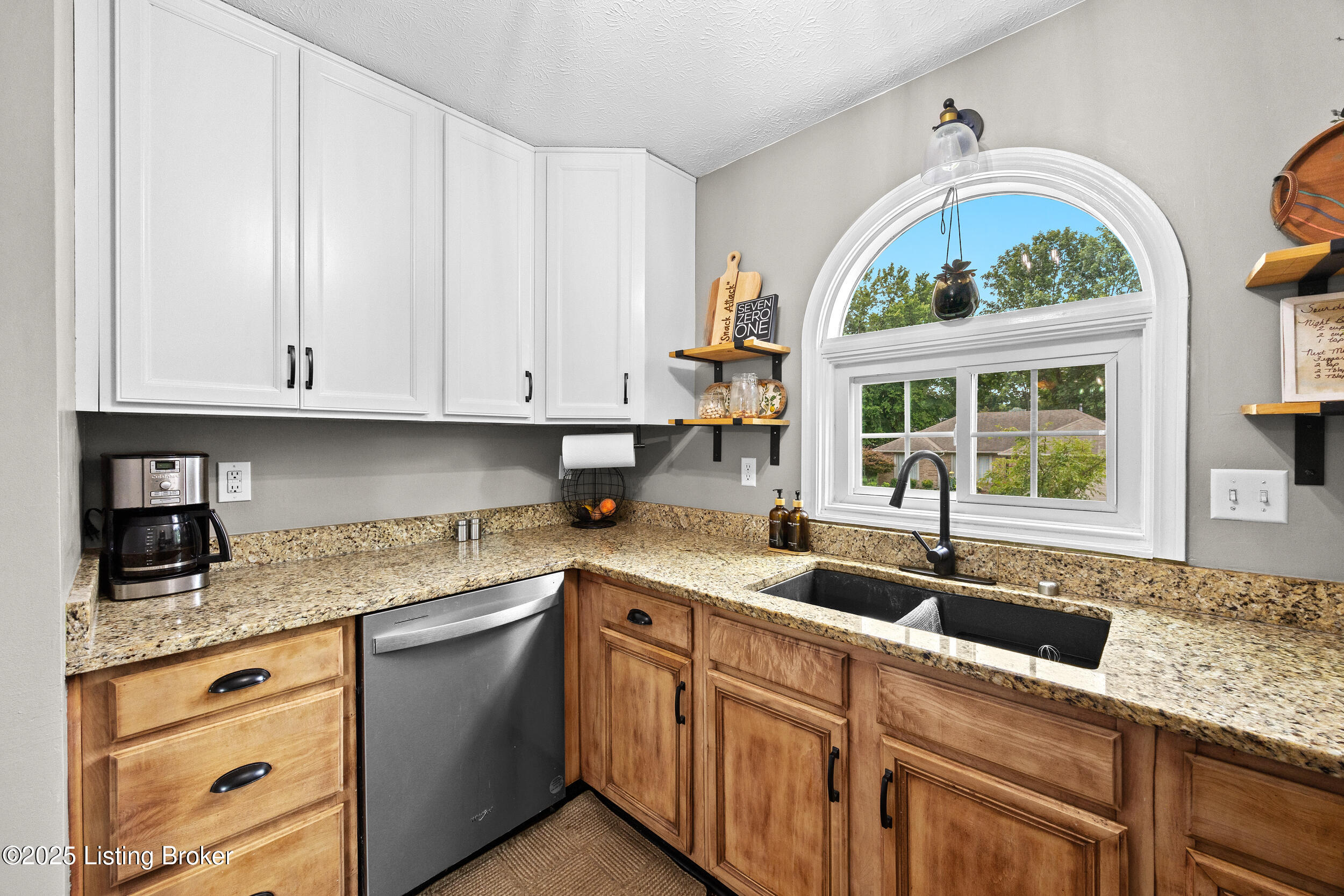 7603 Garden View Ct