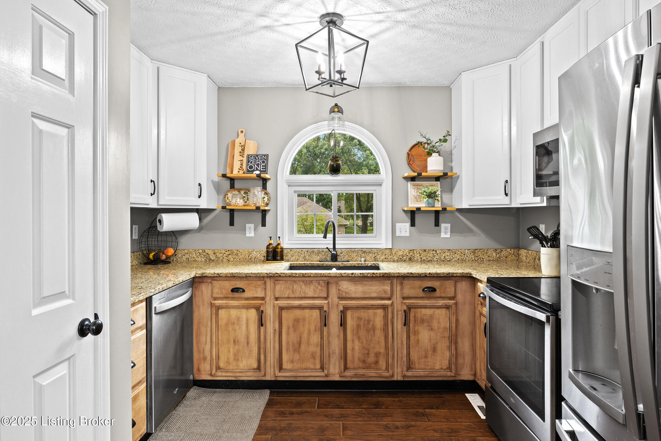 7603 Garden View Ct