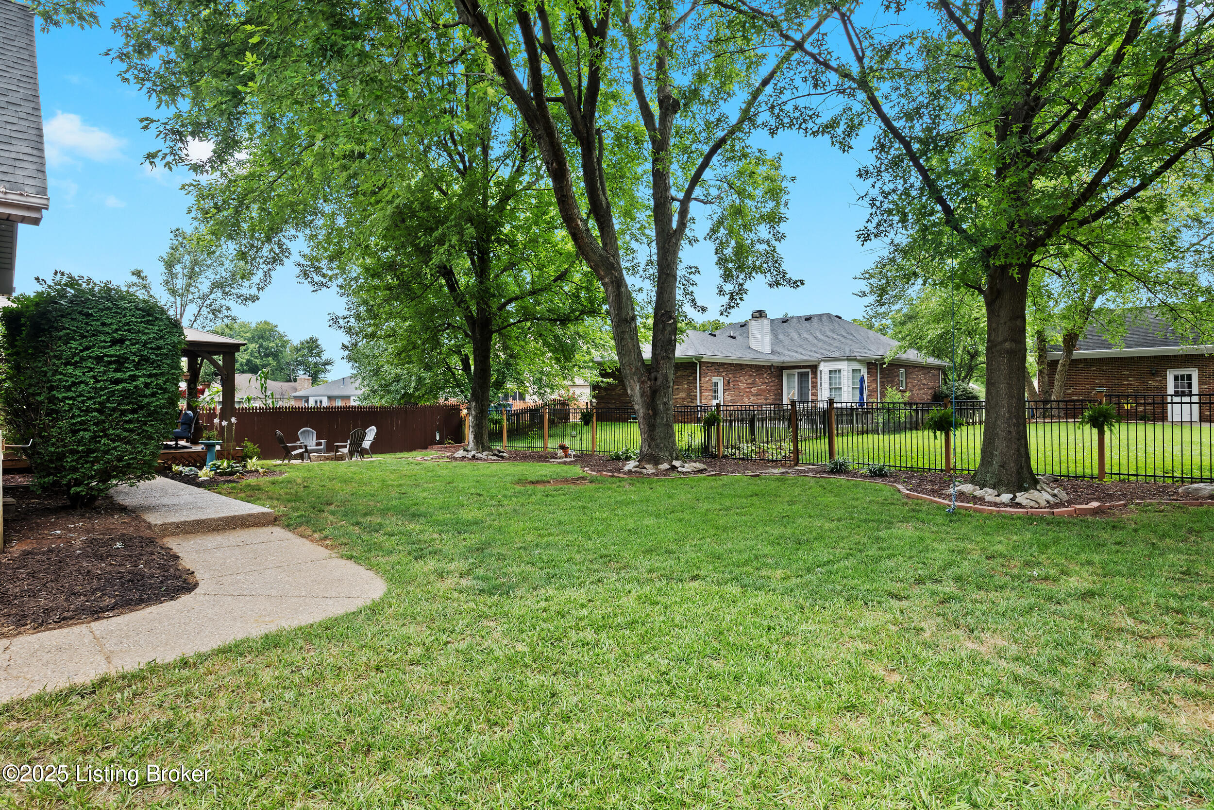 7603 Garden View Ct