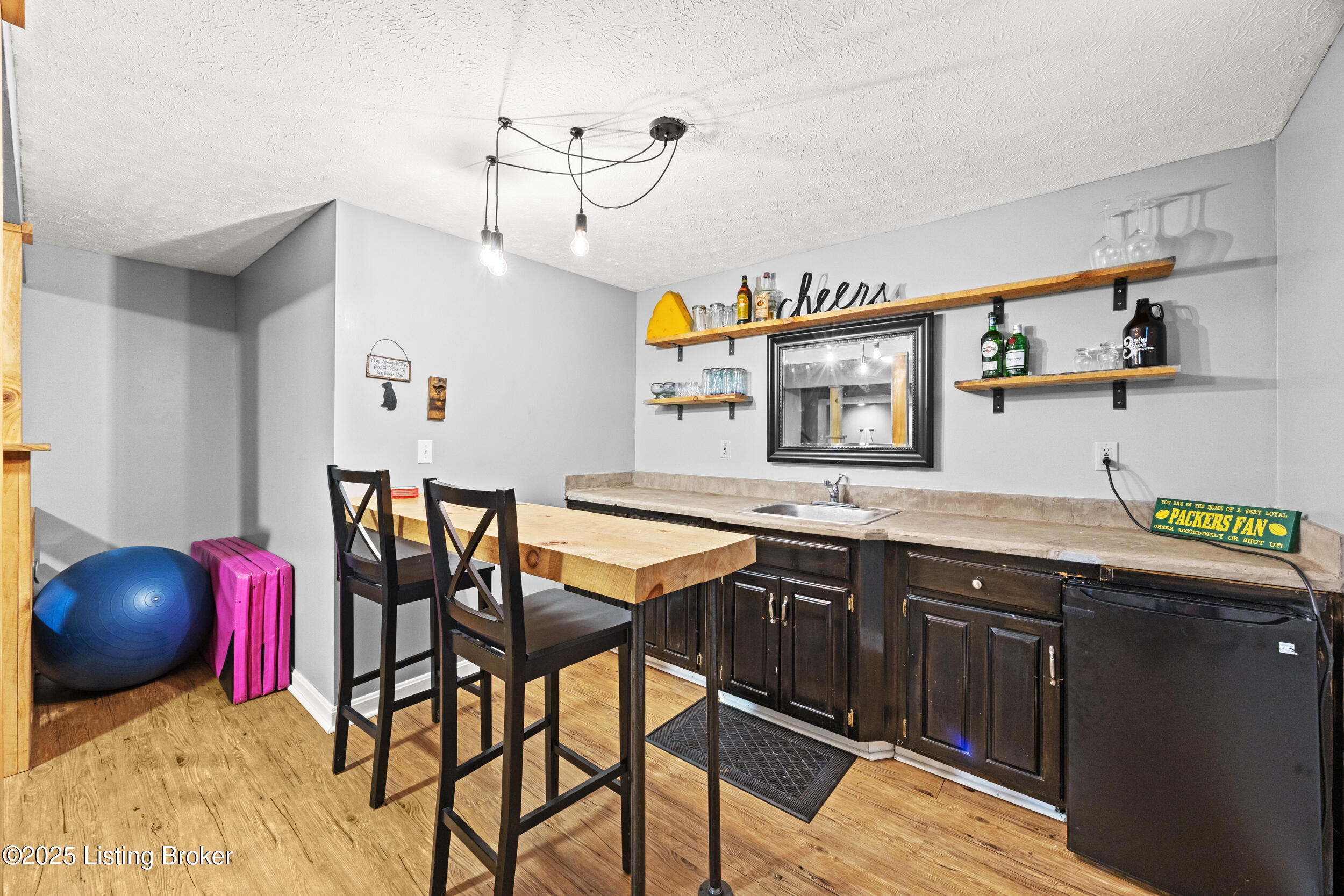 7603 Garden View Ct