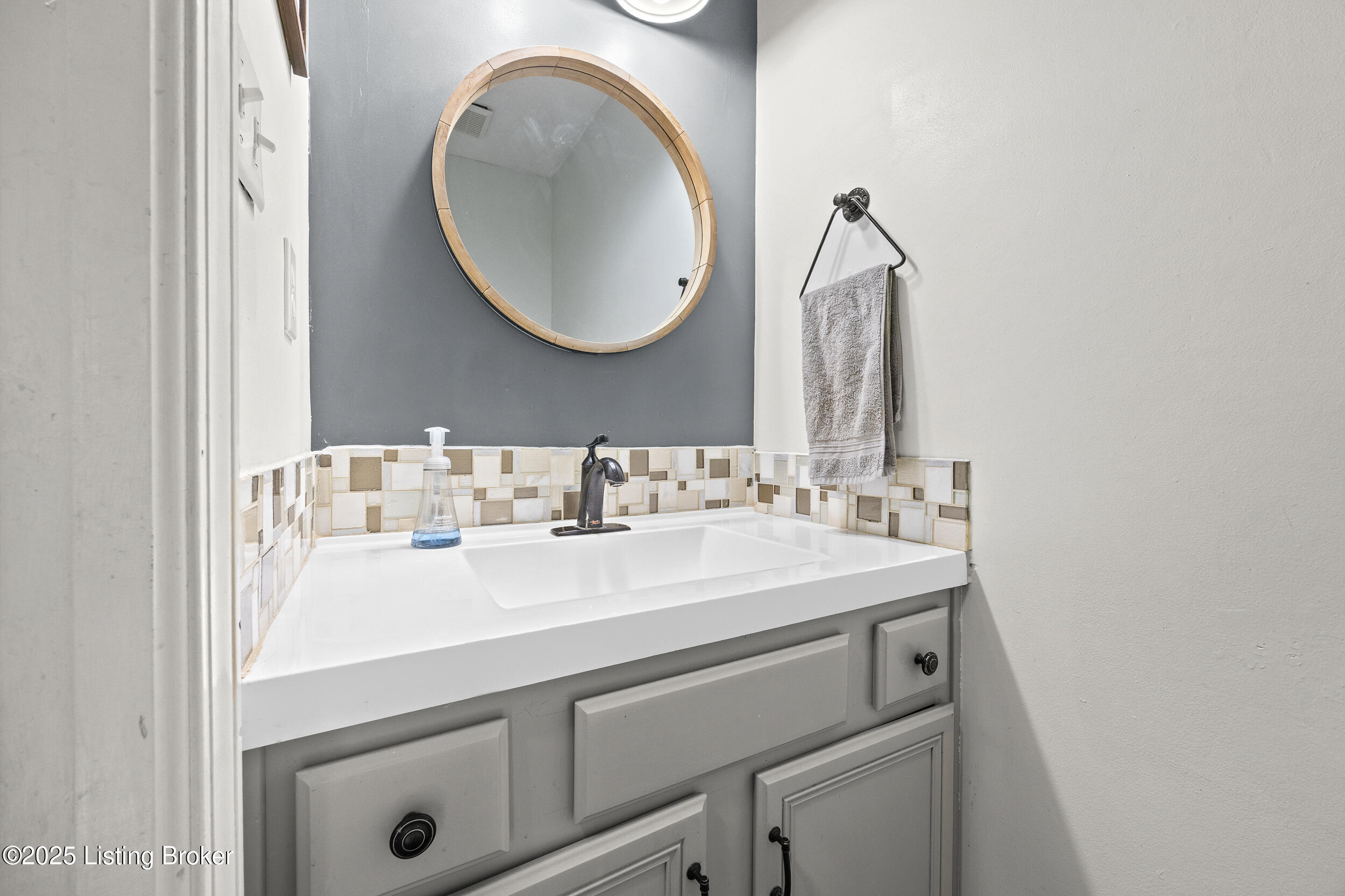 7603 Garden View Ct