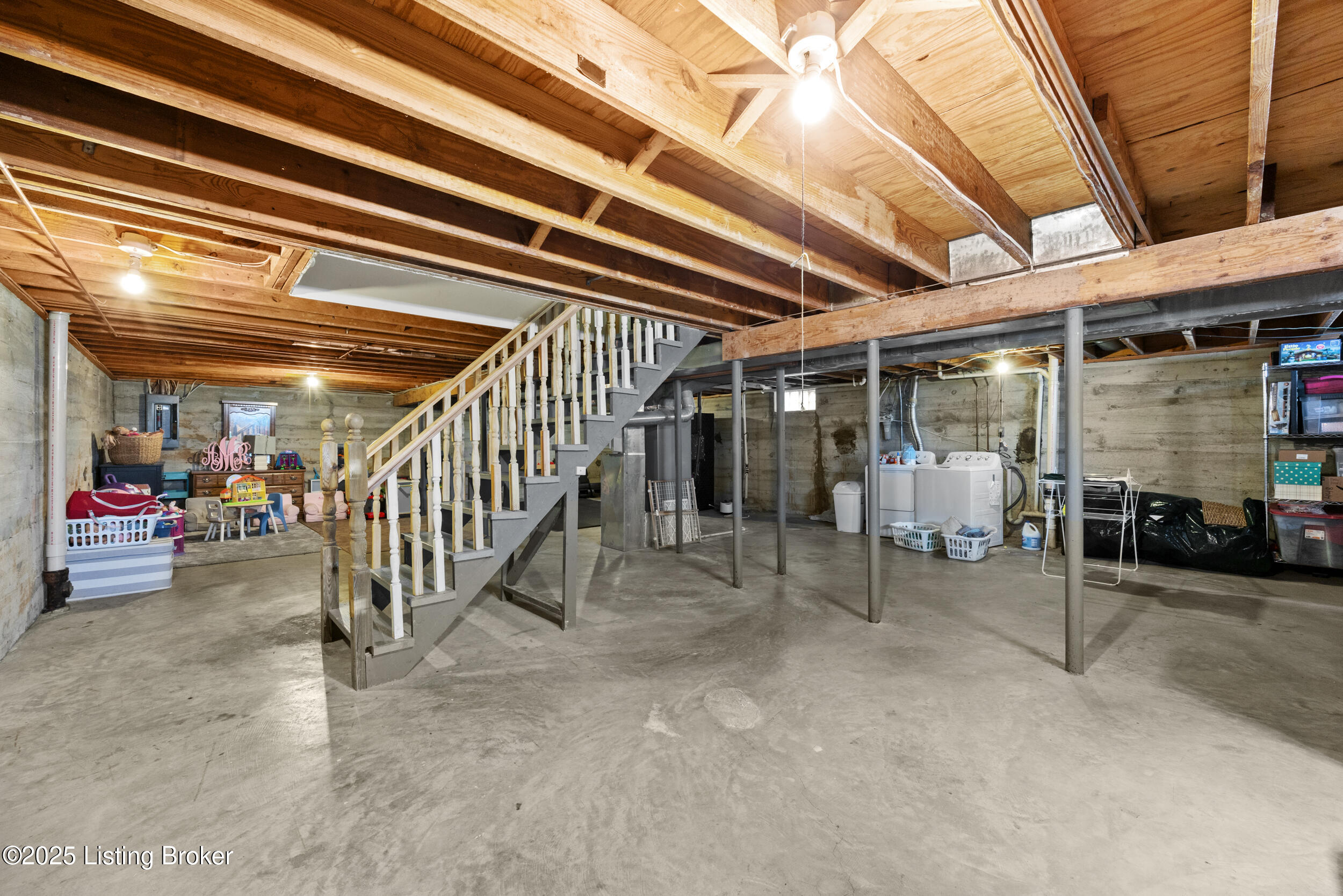 6811 Eastgate Ct