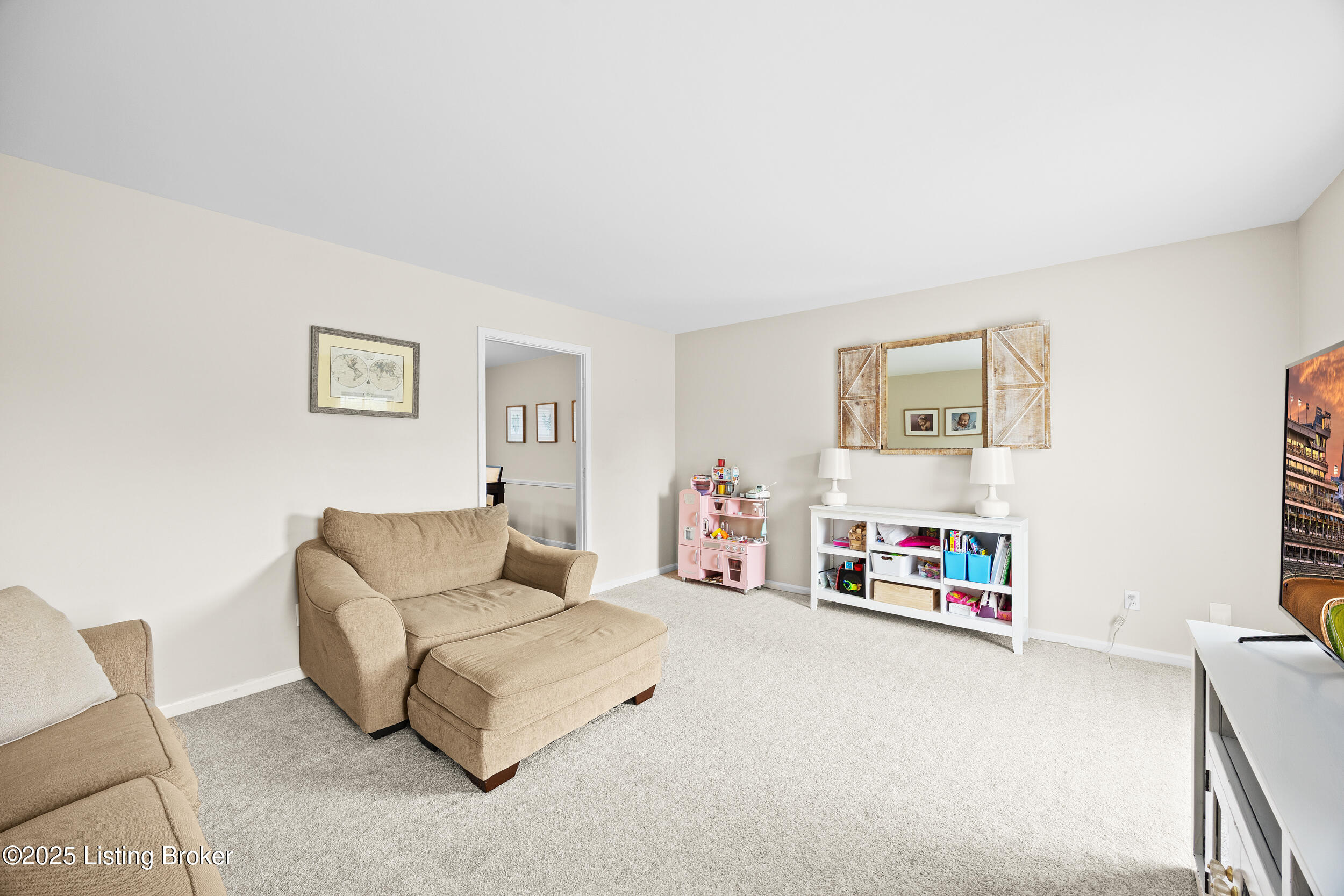 6811 Eastgate Ct