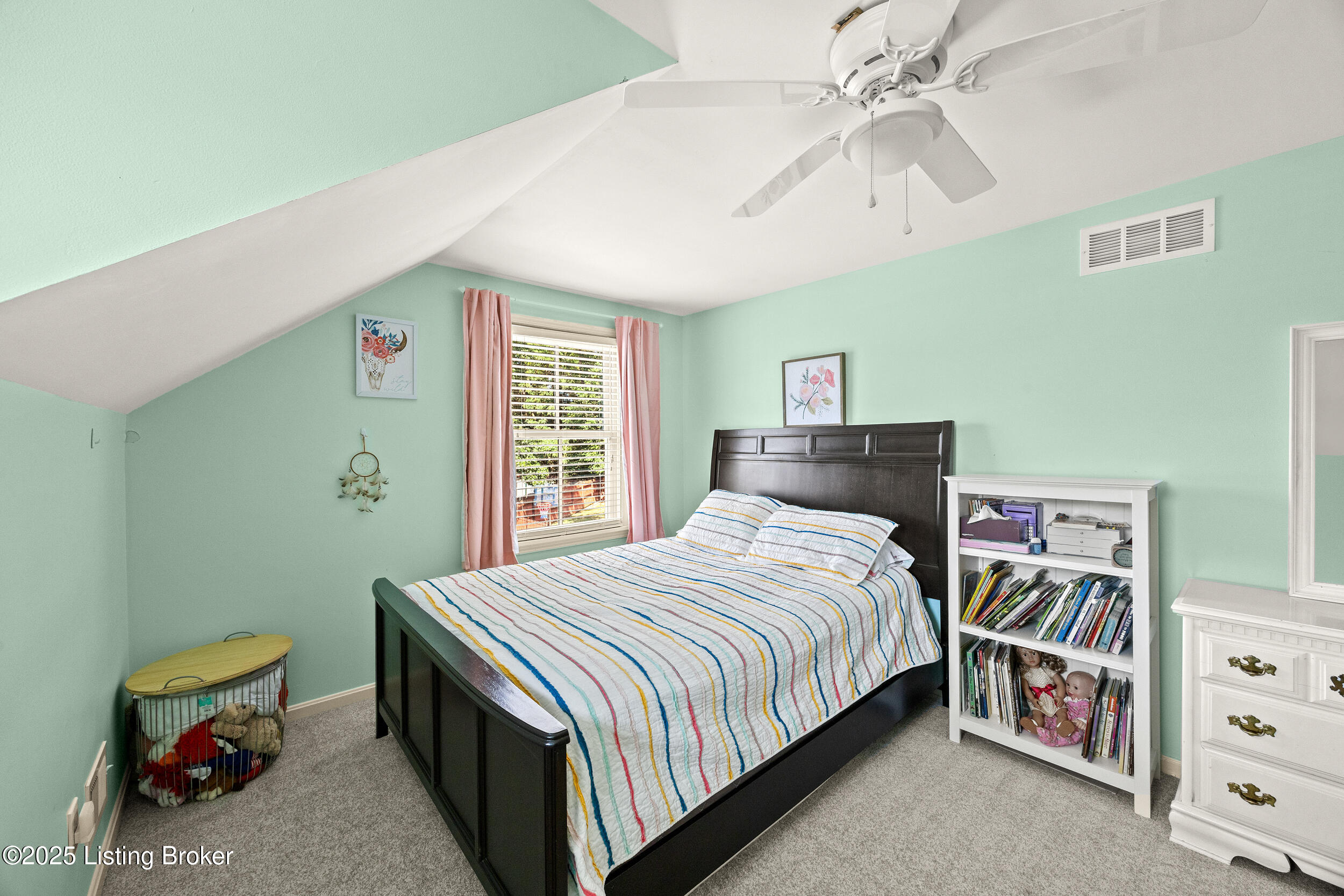 6811 Eastgate Ct