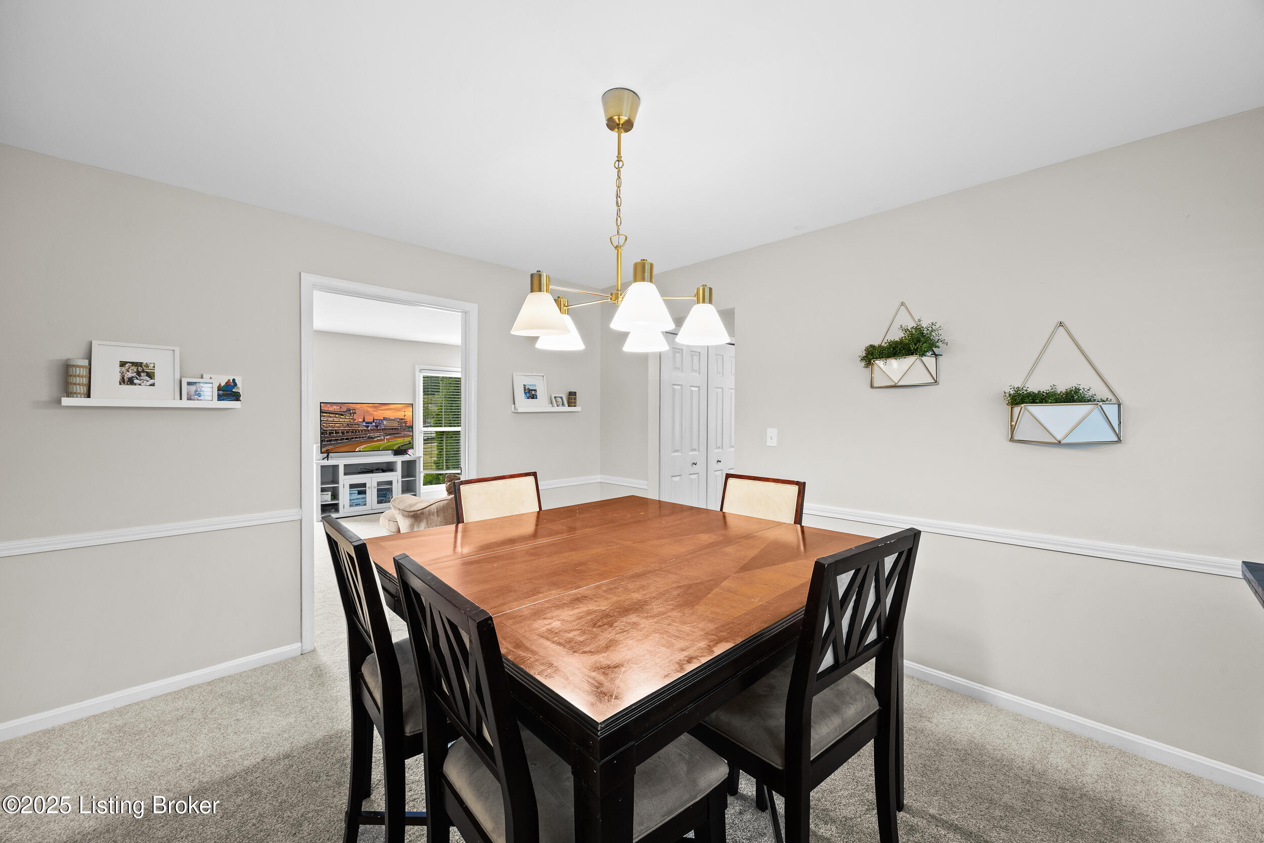 6811 Eastgate Ct