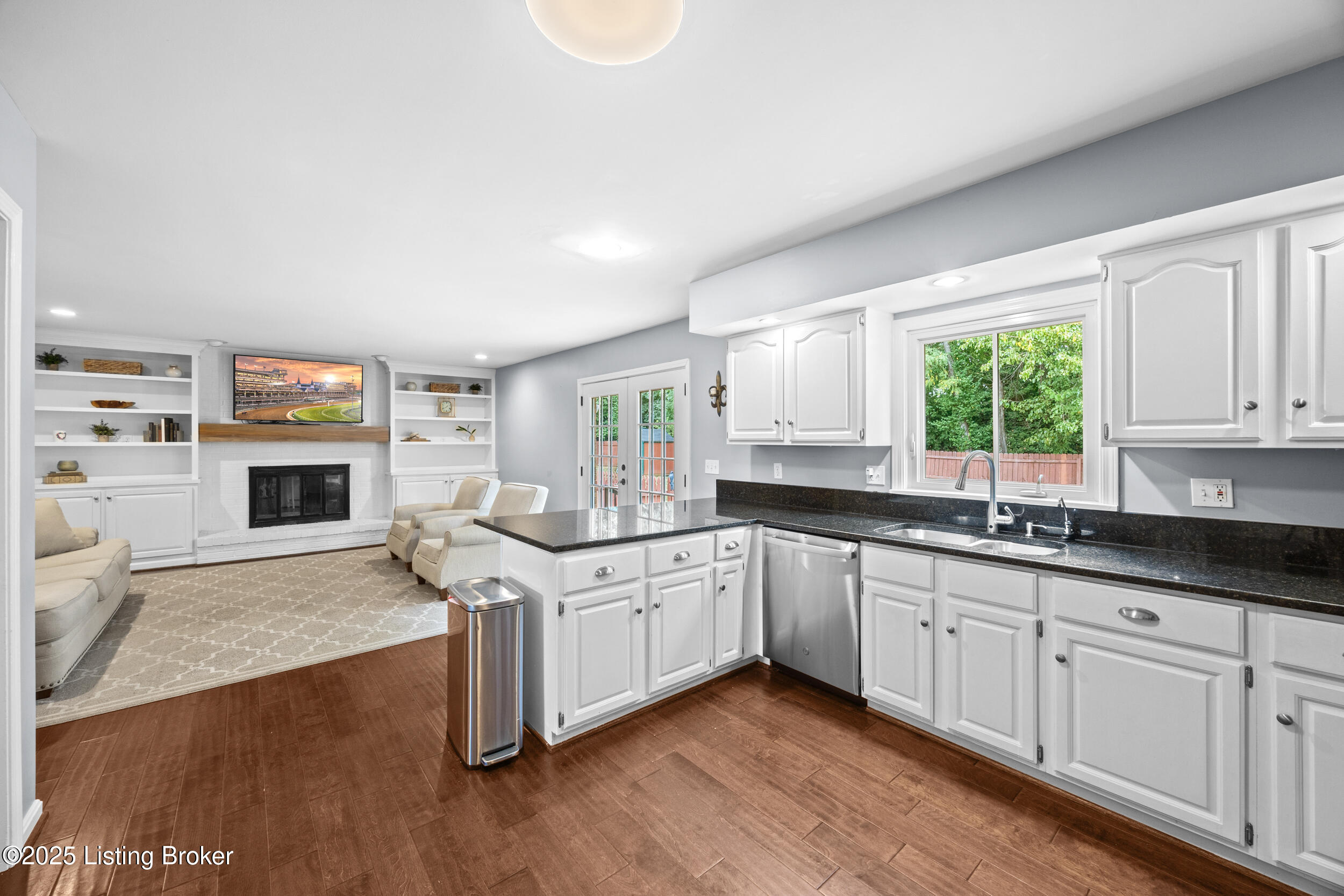 6811 Eastgate Ct