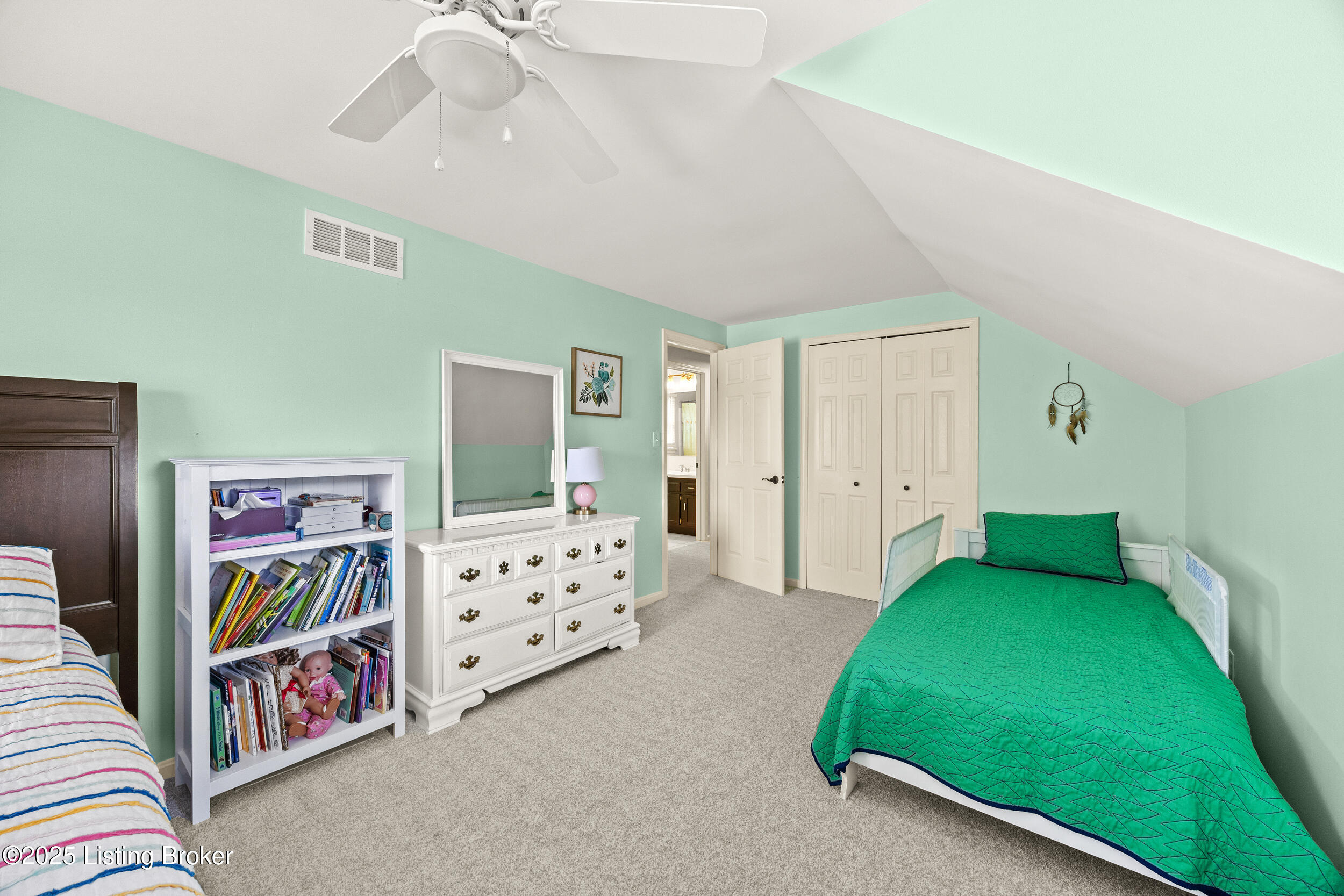 6811 Eastgate Ct