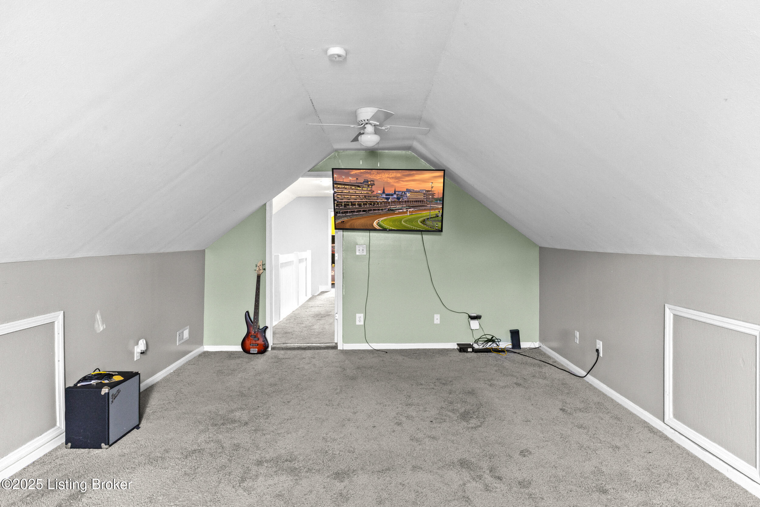 8523 Gregory Way