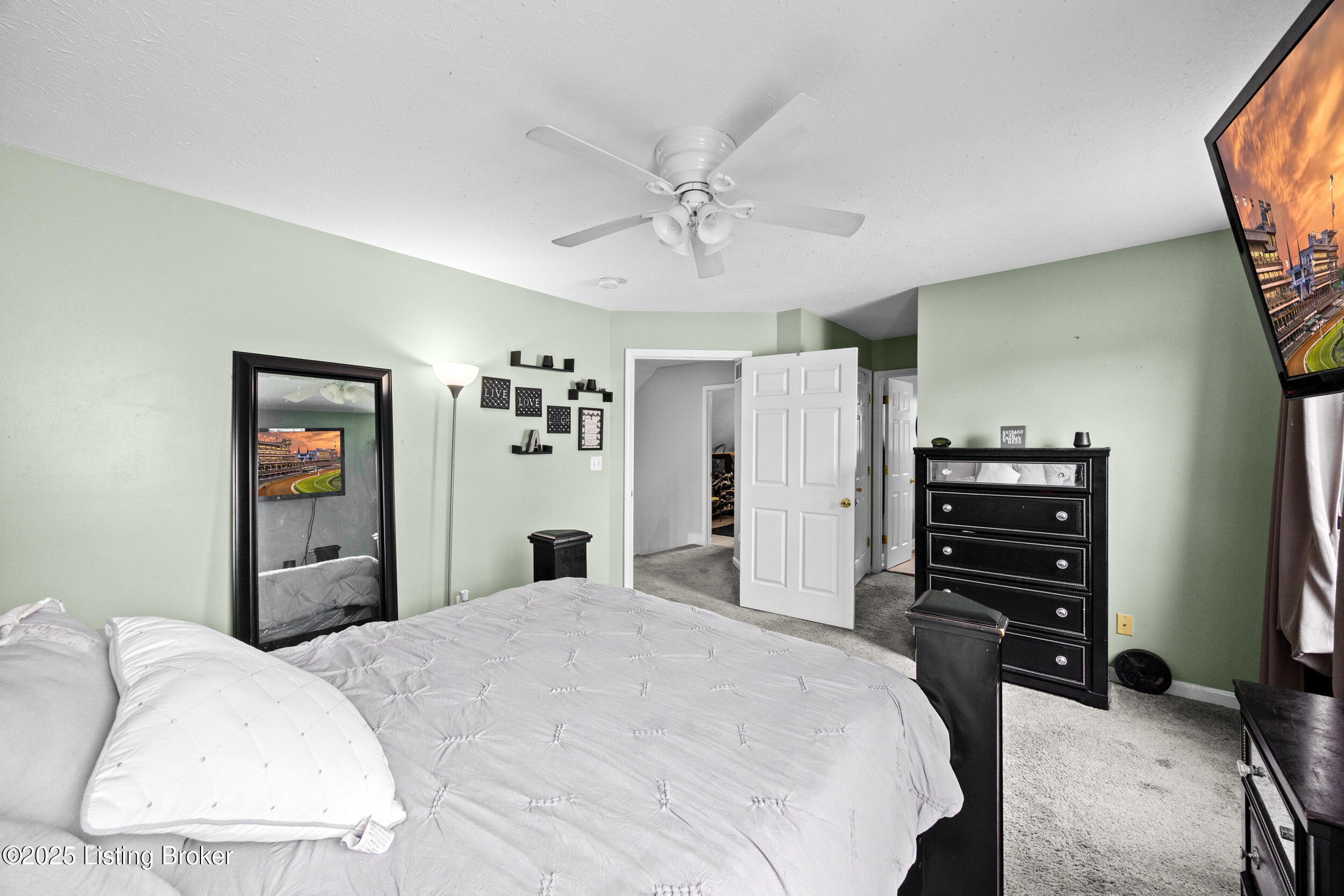 8523 Gregory Way
