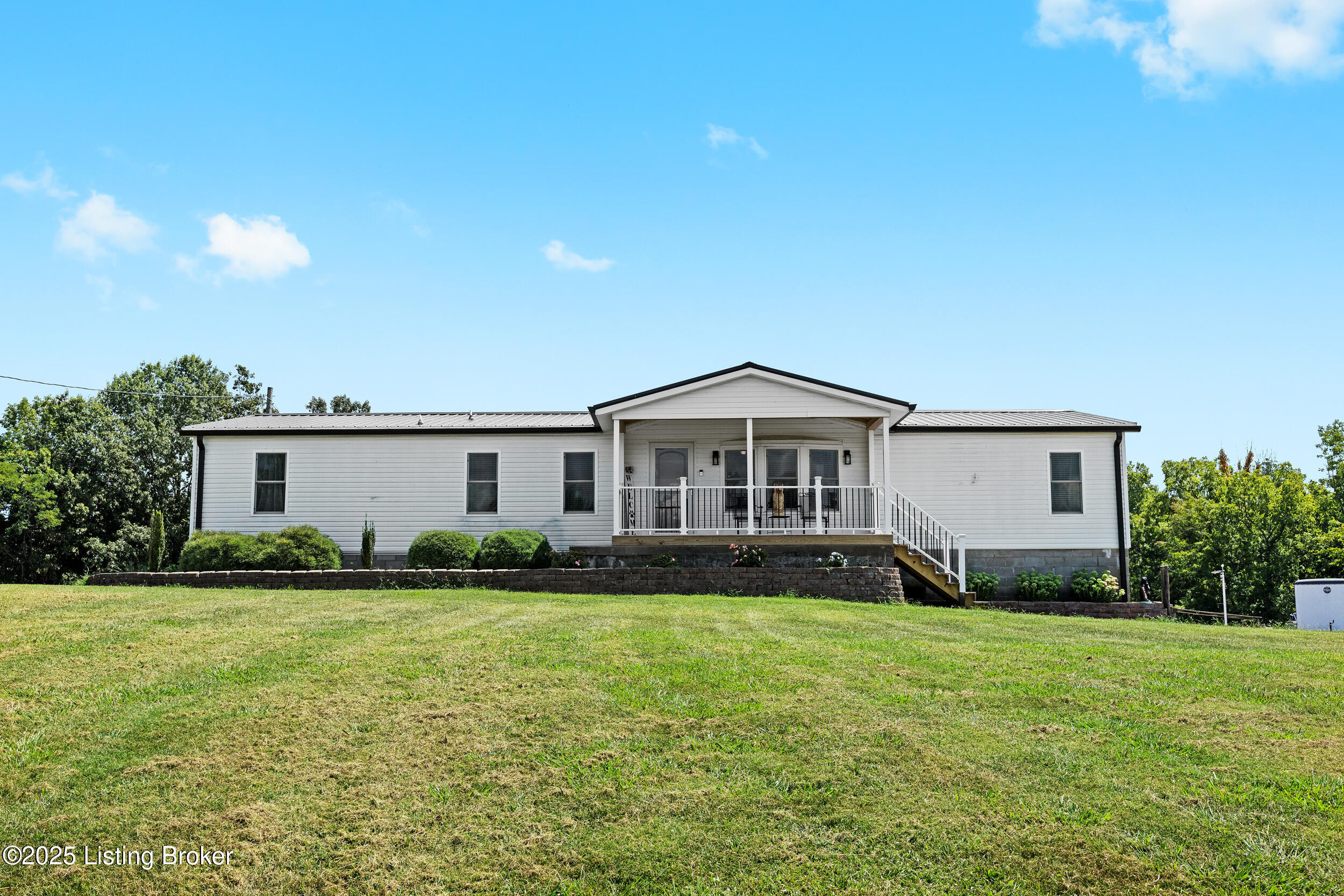 365 Ridgecrest Dr