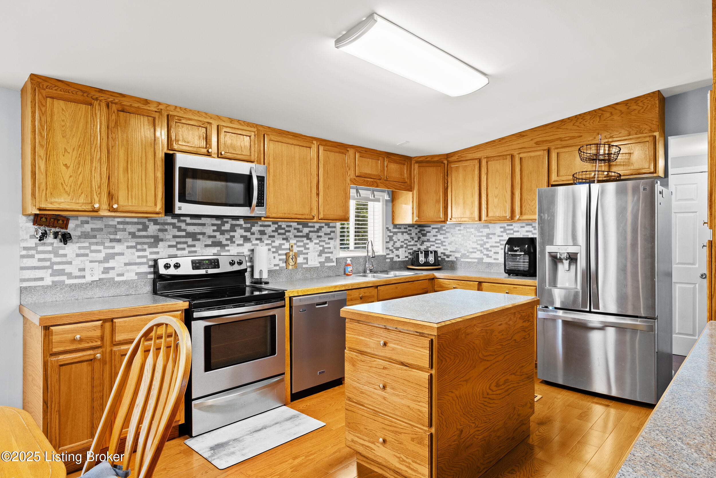 365 Ridgecrest Dr
