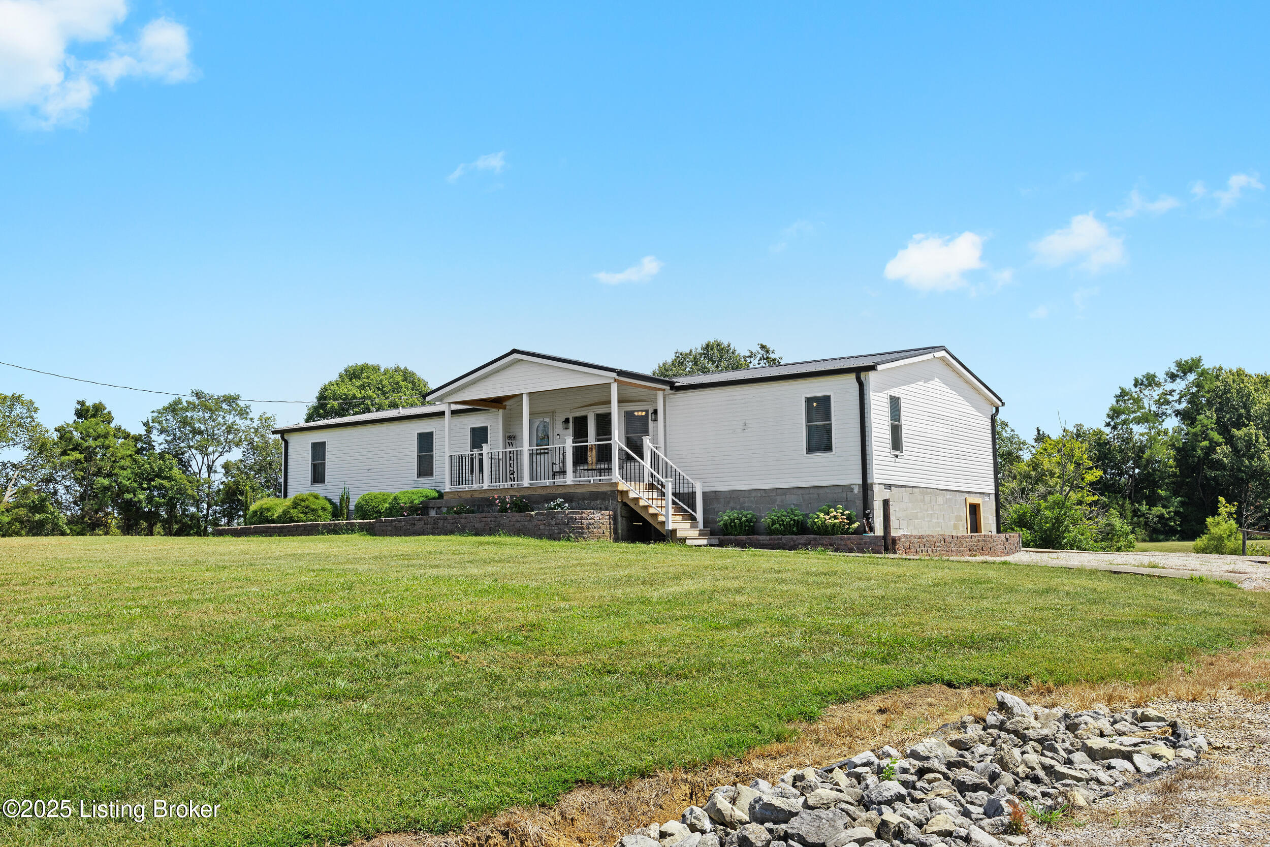 365 Ridgecrest Dr