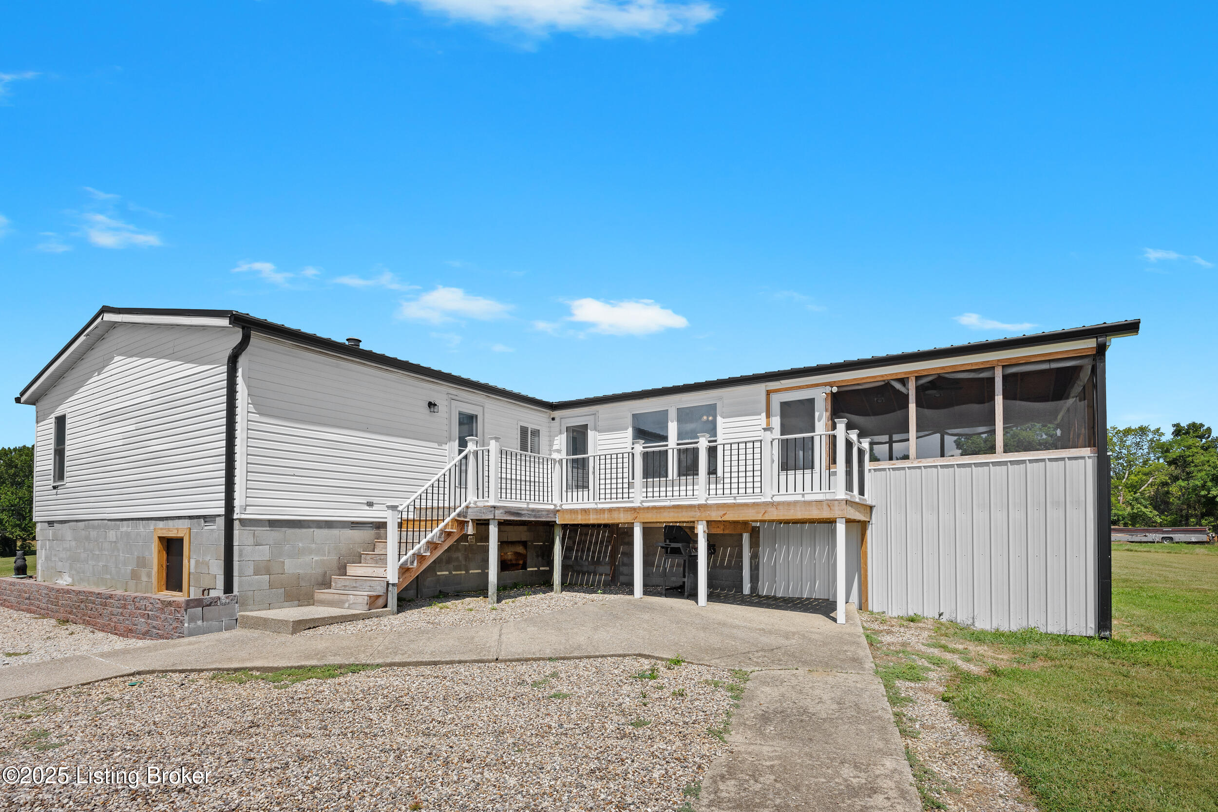365 Ridgecrest Dr