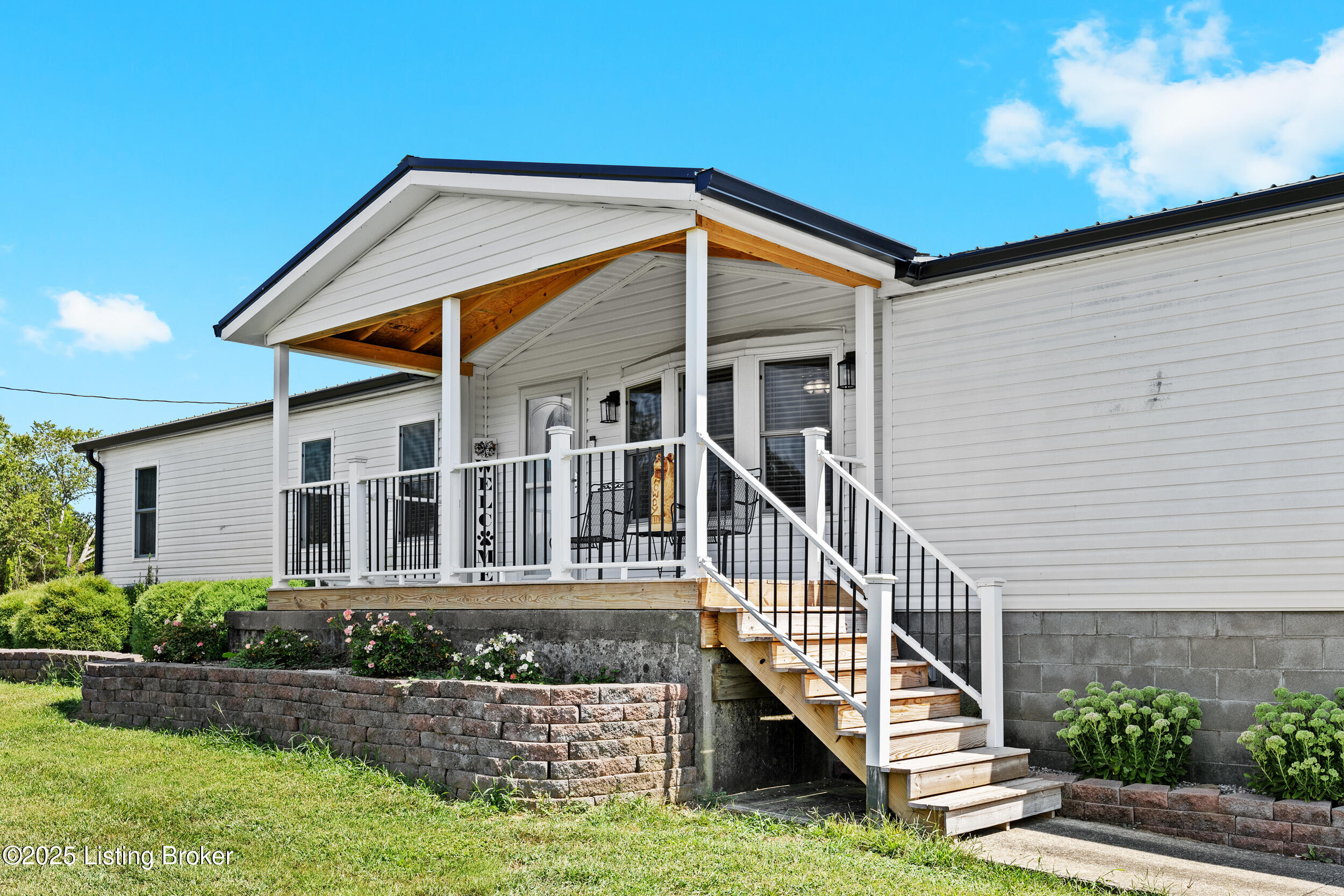 365 Ridgecrest Dr