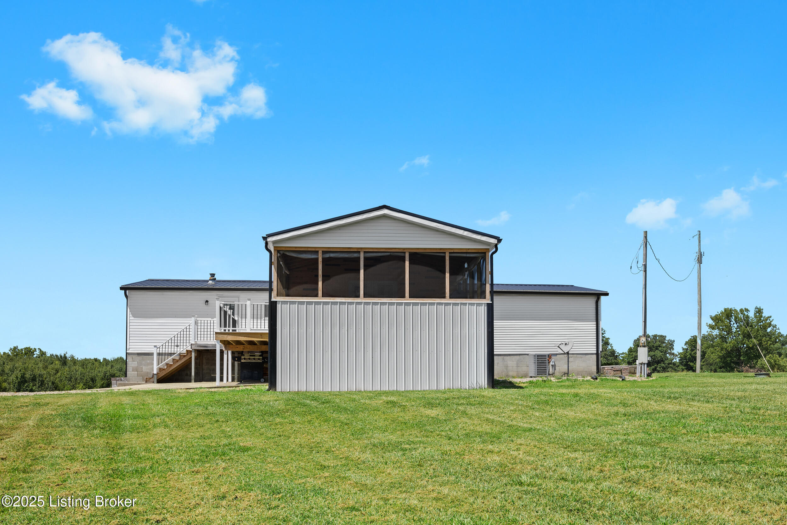 365 Ridgecrest Dr
