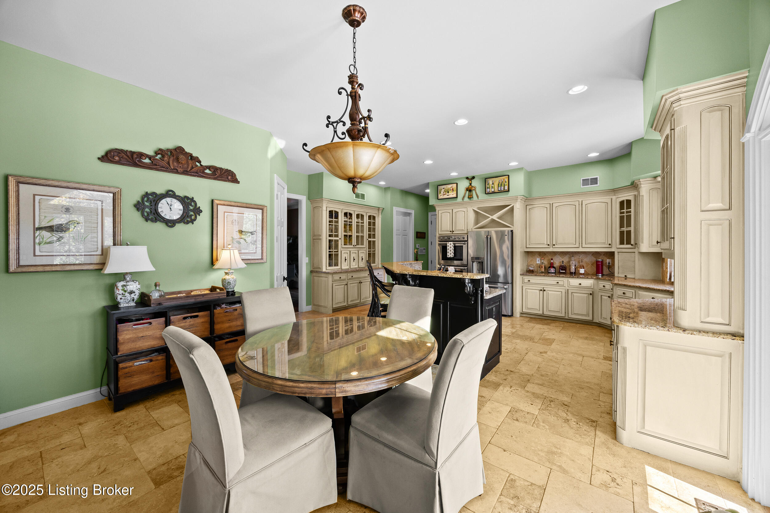 1211 Forest Trail Pl