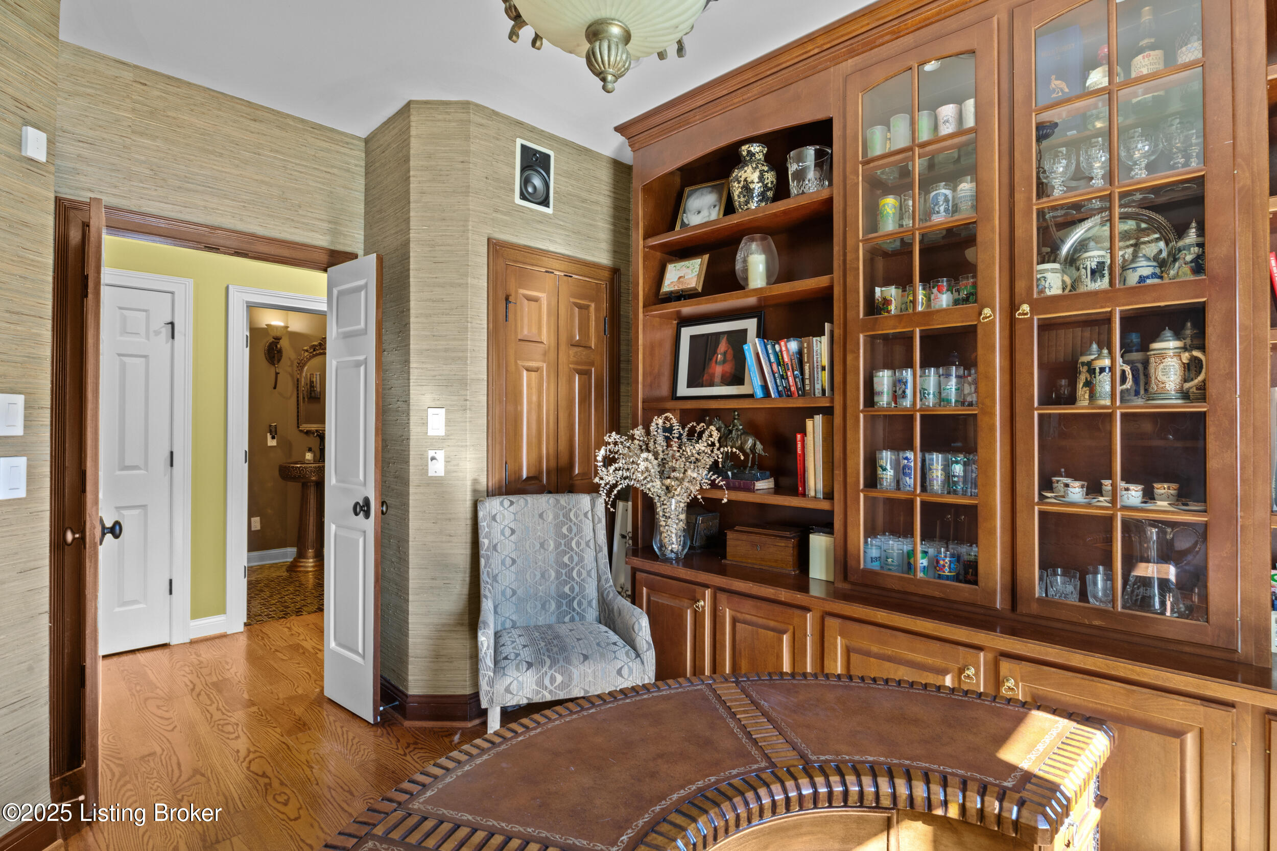 1211 Forest Trail Pl