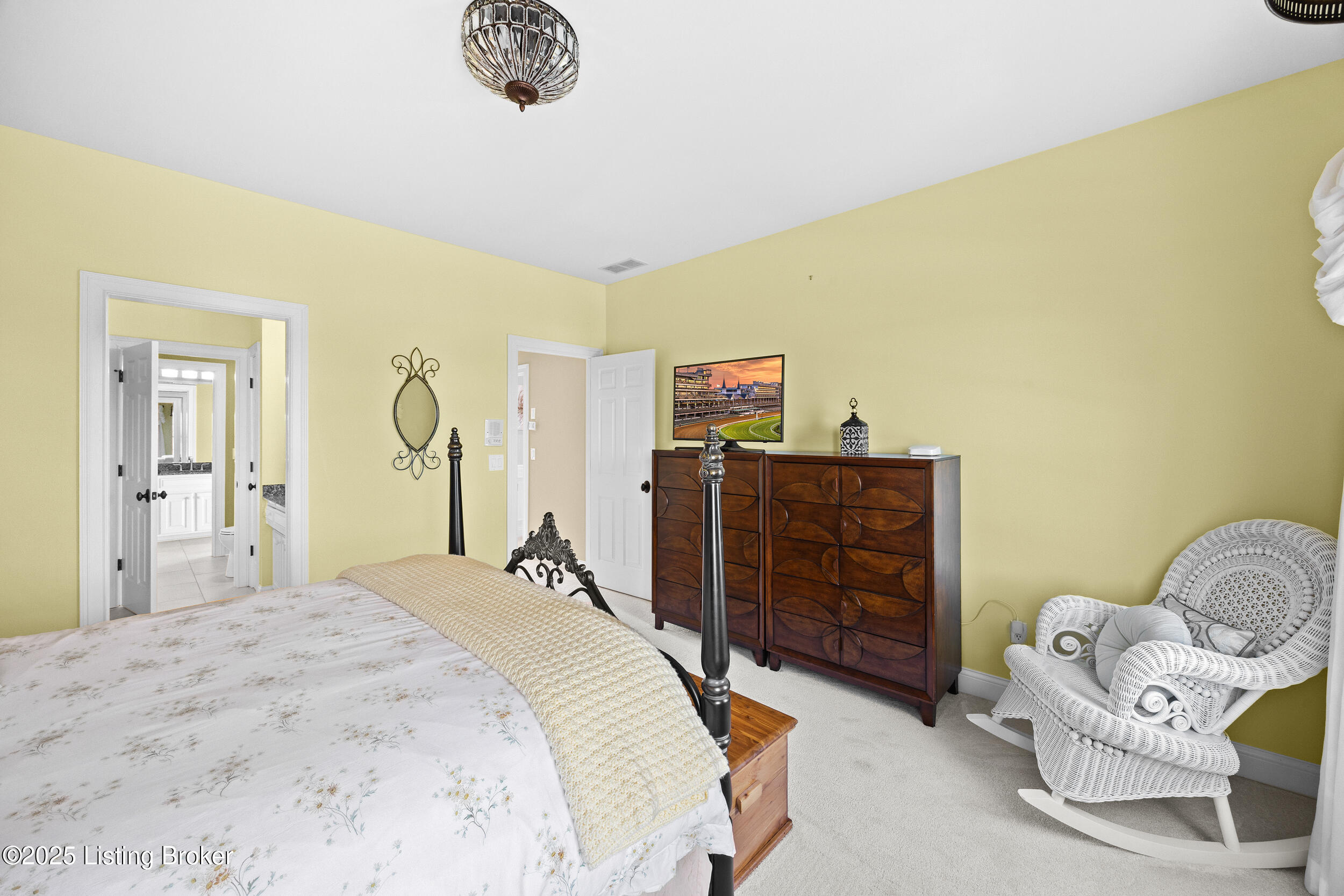 1211 Forest Trail Pl