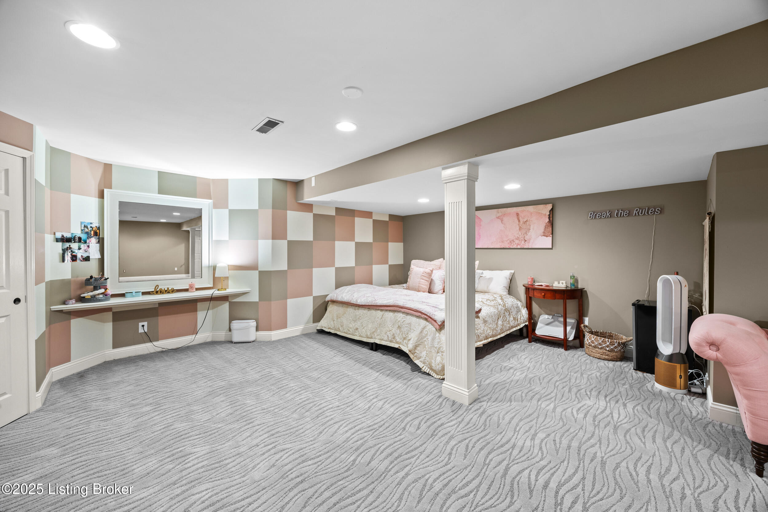 1211 Forest Trail Pl