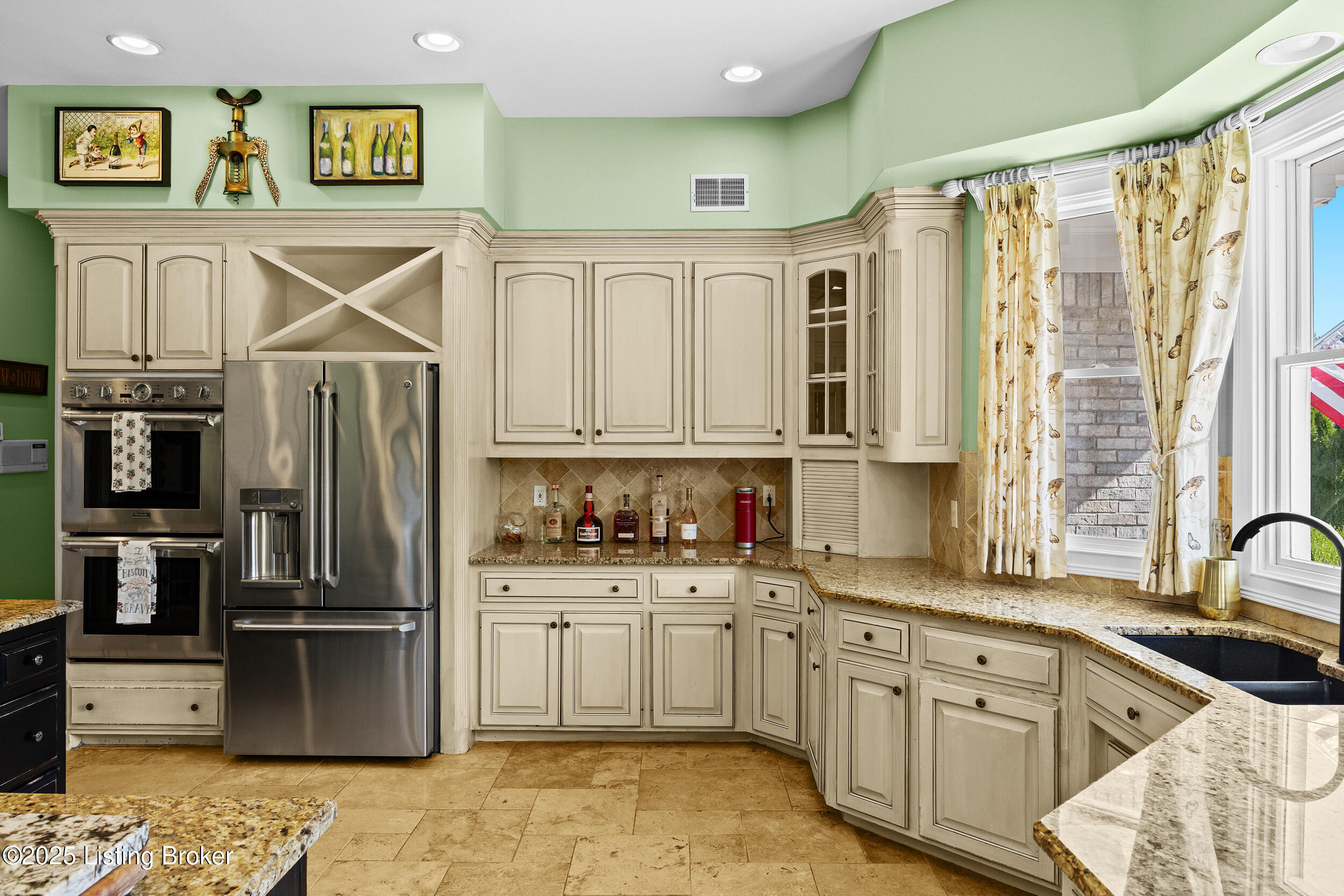 1211 Forest Trail Pl