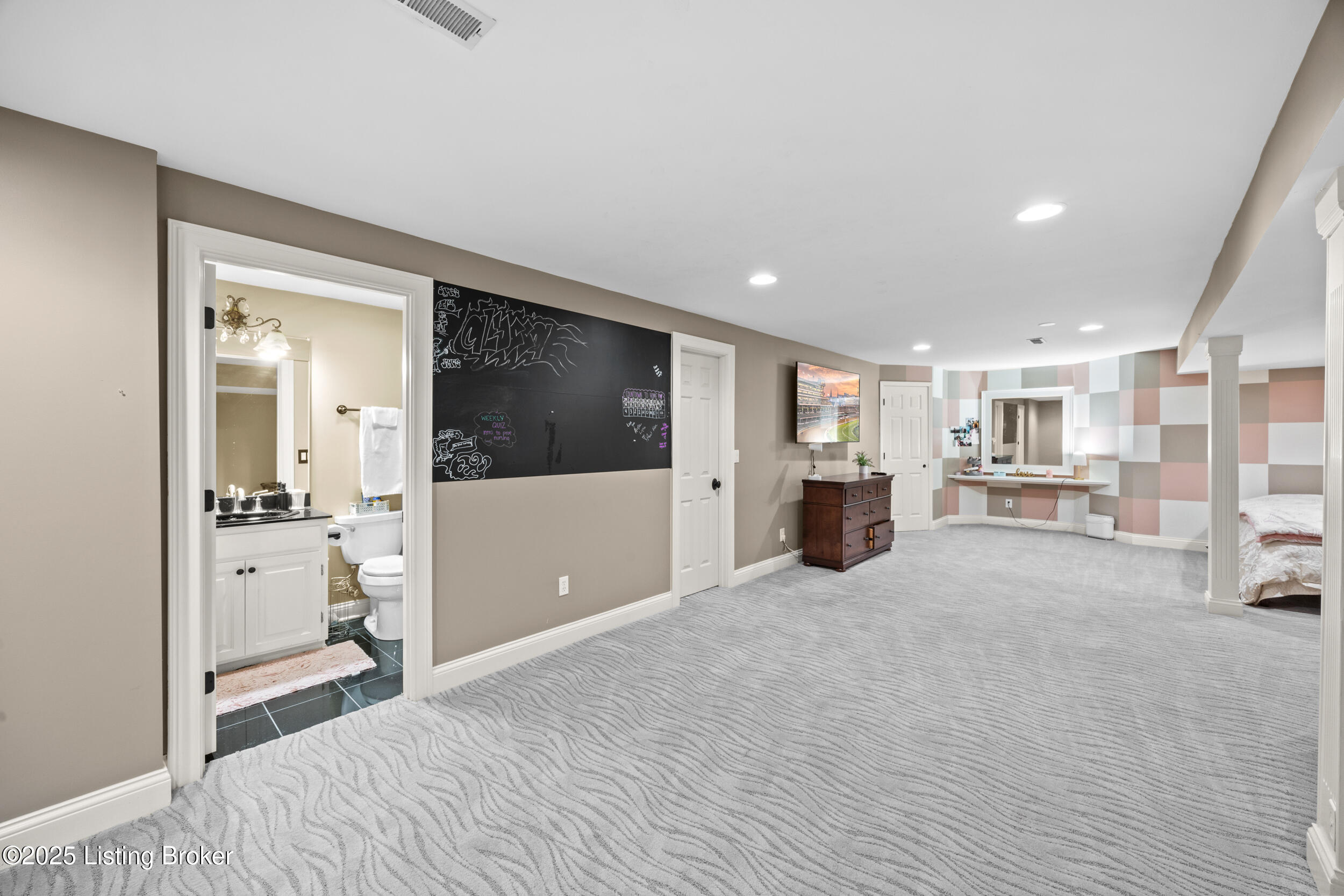 1211 Forest Trail Pl