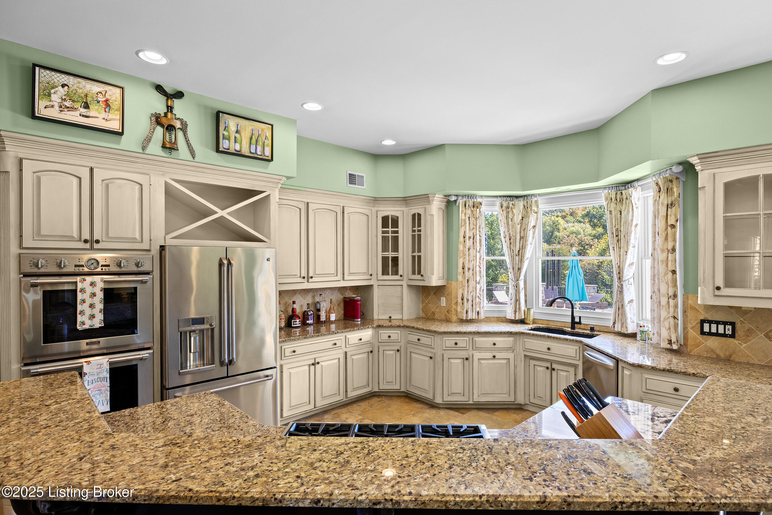 1211 Forest Trail Pl