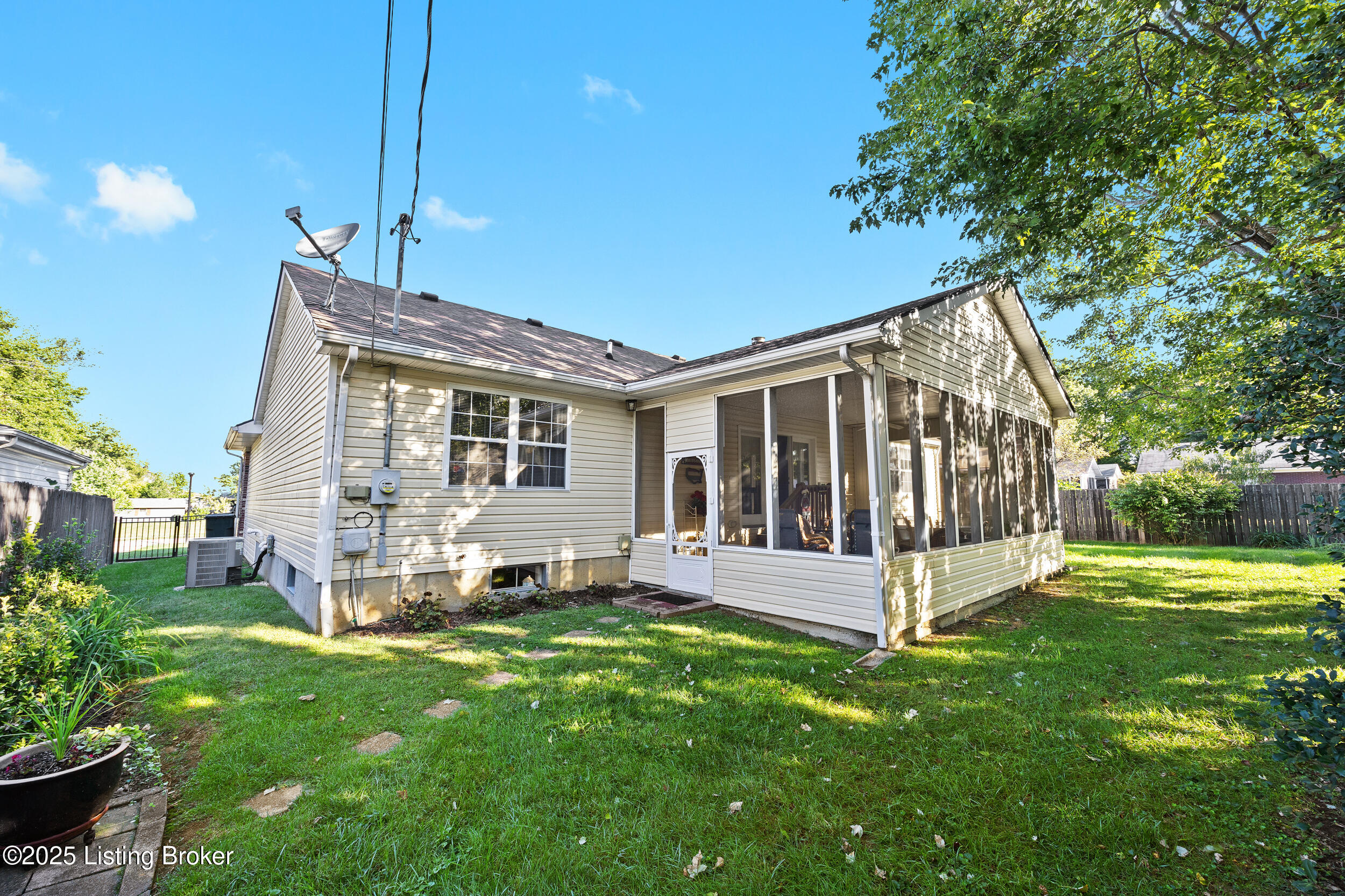 9111 Blowing Tree Rd