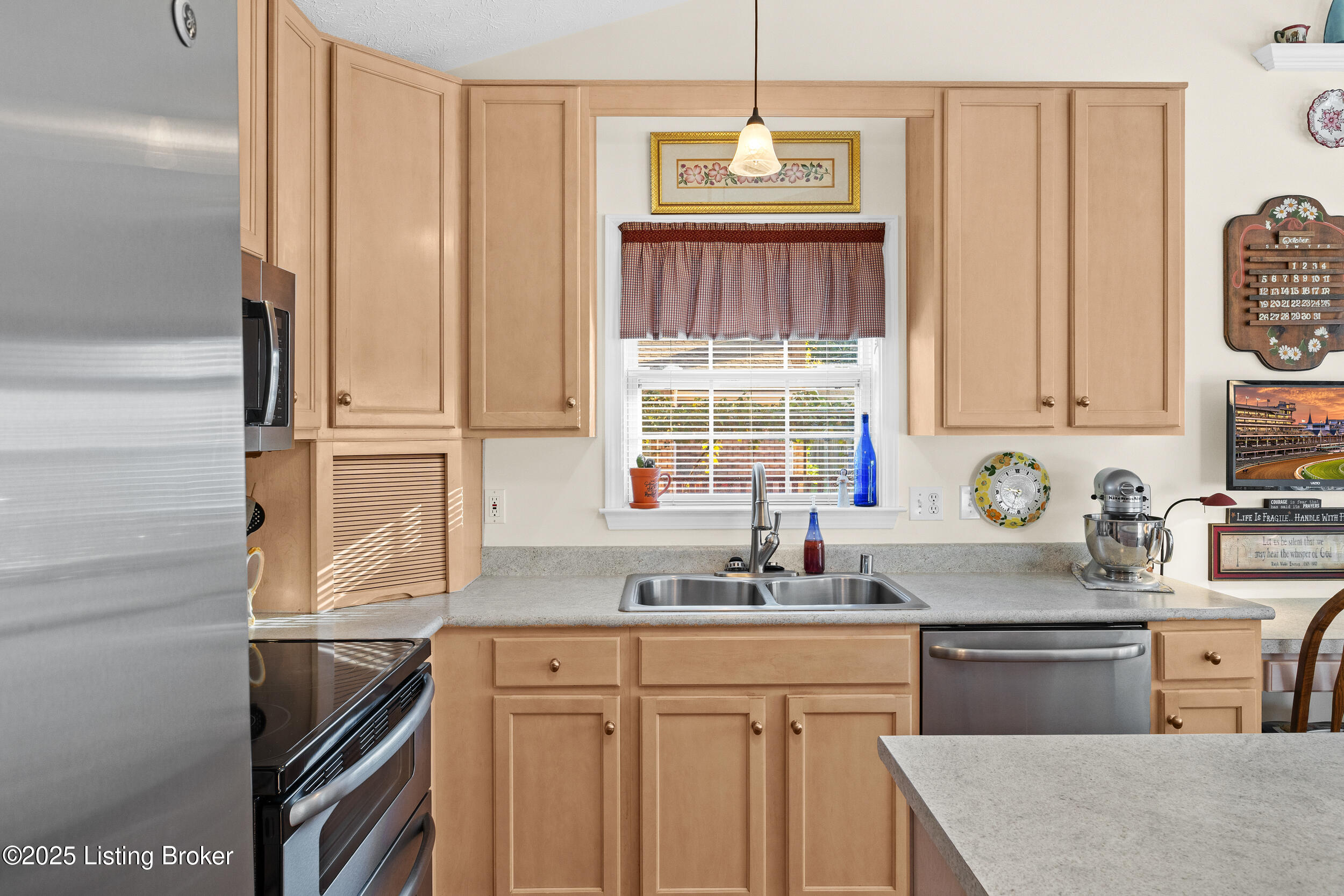 9111 Blowing Tree Rd