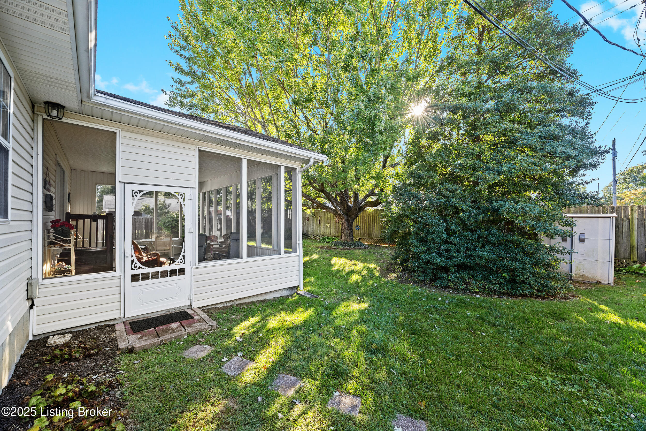 9111 Blowing Tree Rd