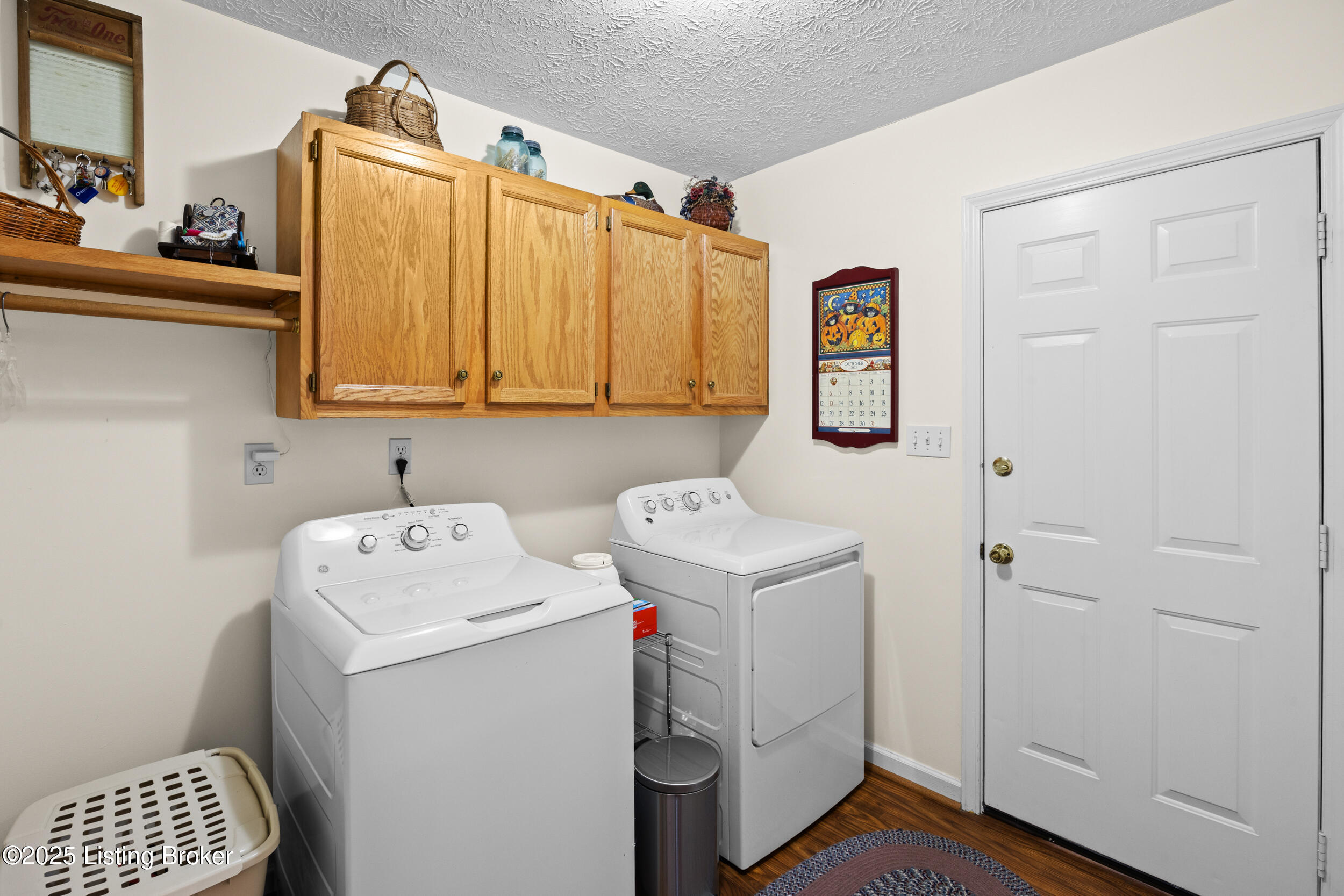 9111 Blowing Tree Rd