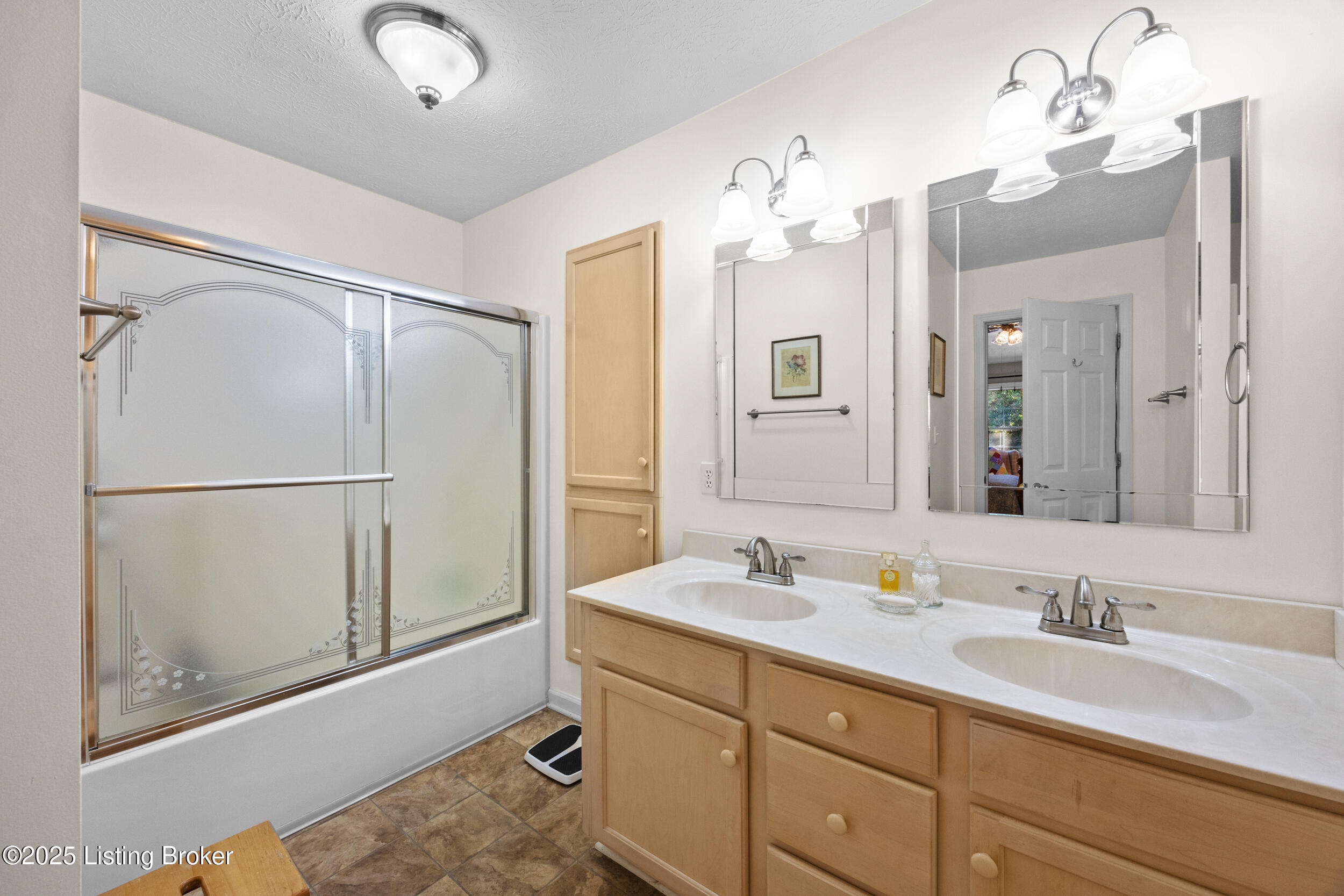 9111 Blowing Tree Rd