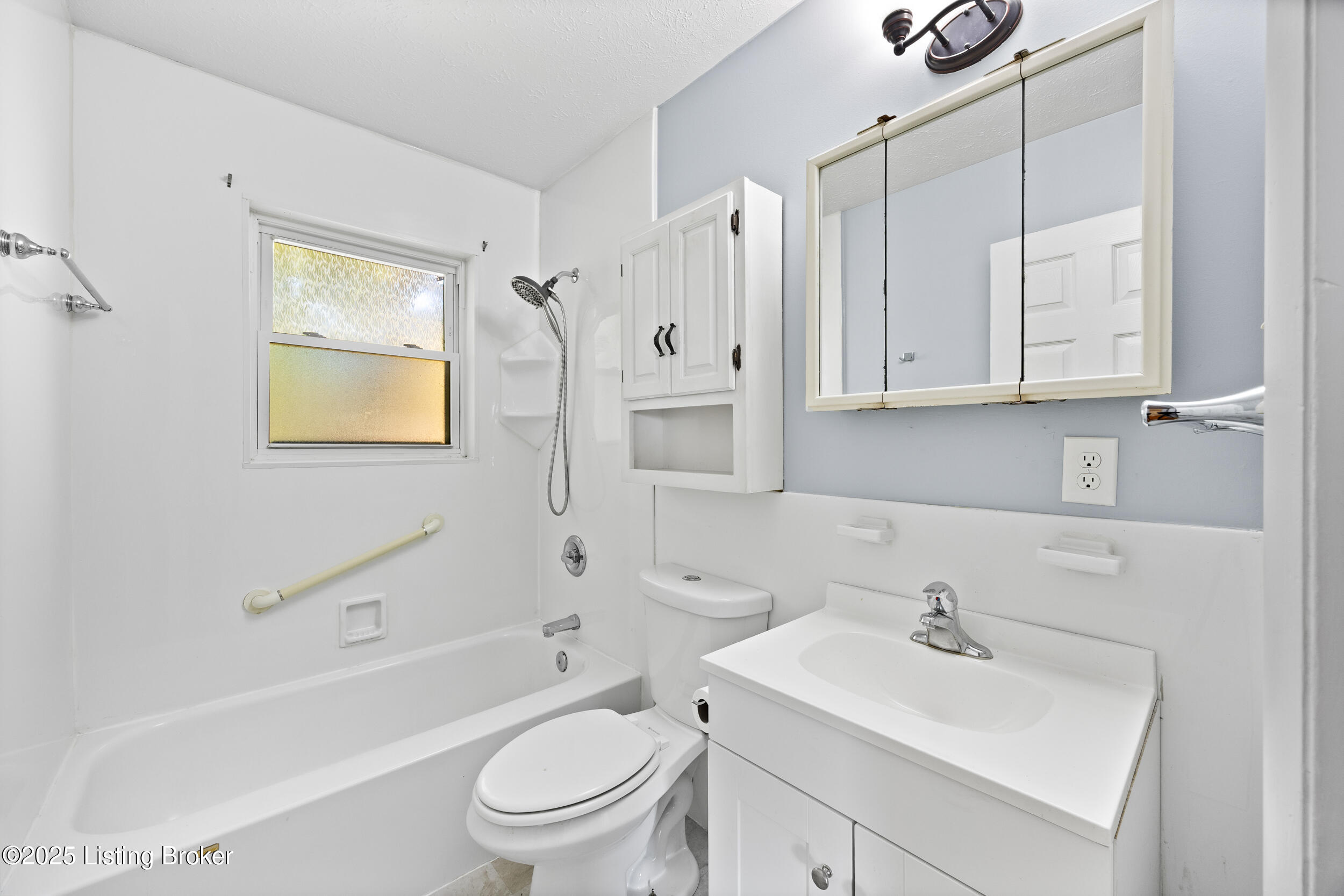 330 Norwood Way, Louisville