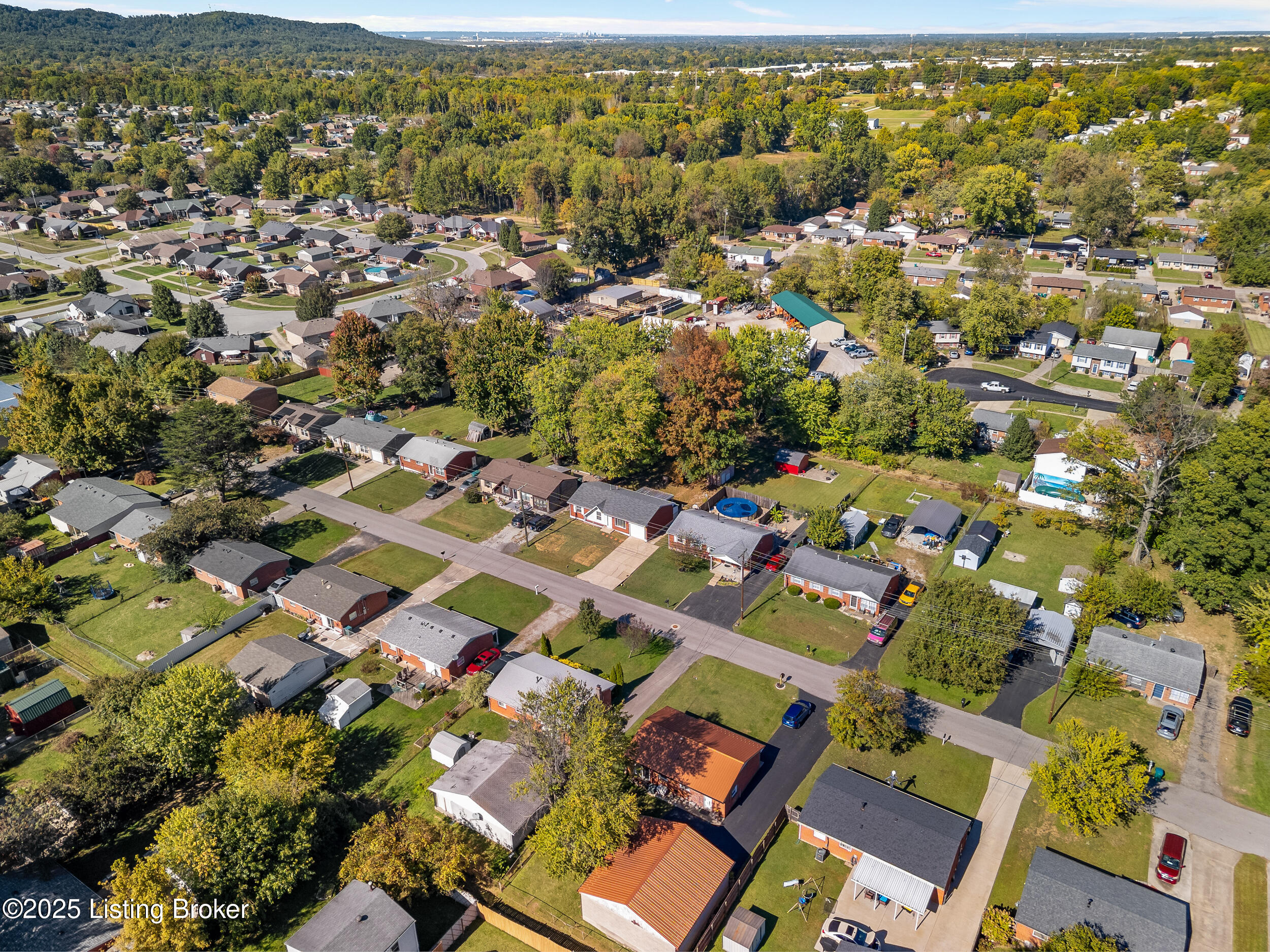 330 Norwood Way, Louisville