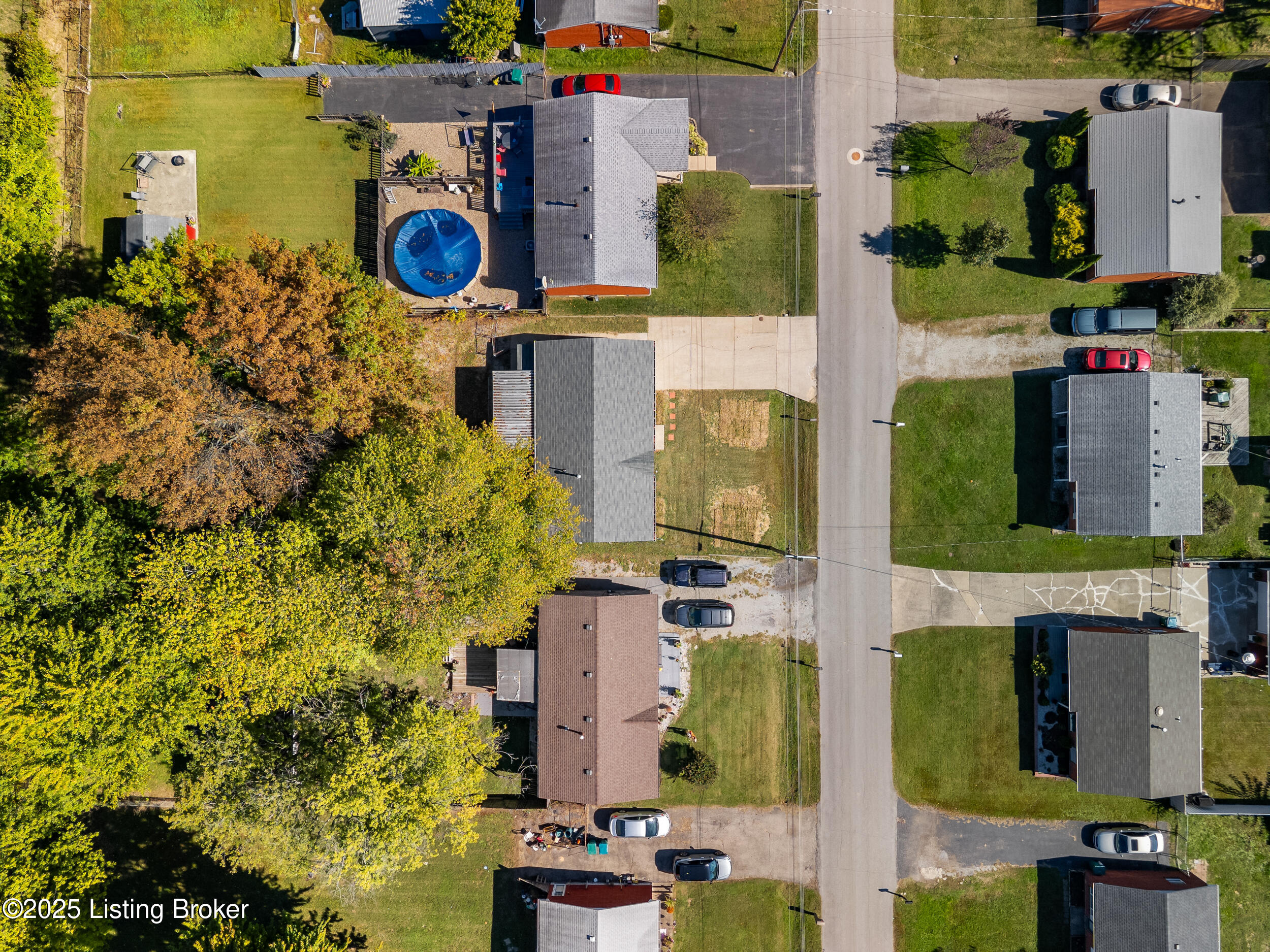 330 Norwood Way, Louisville