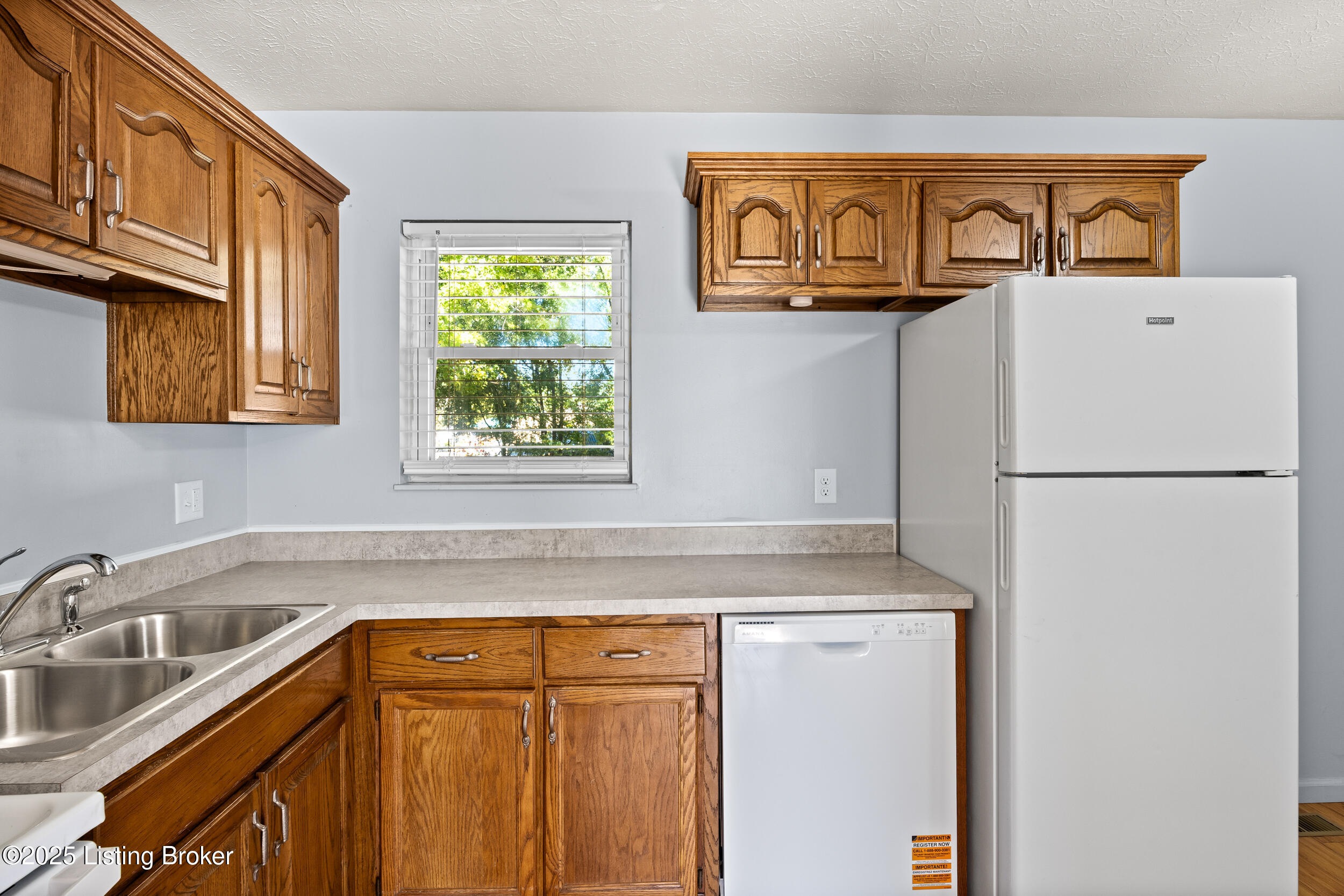 330 Norwood Way, Louisville