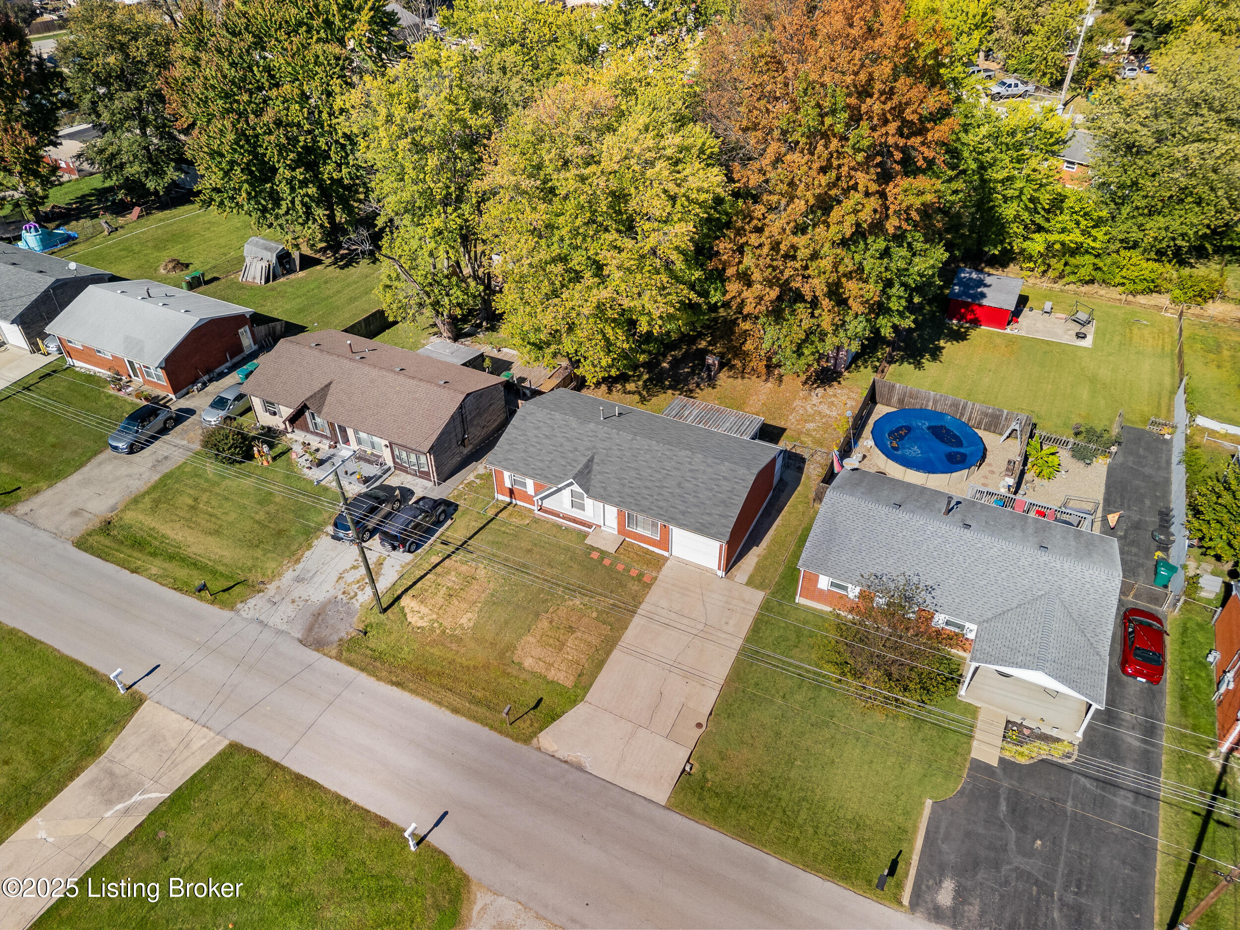 330 Norwood Way, Louisville