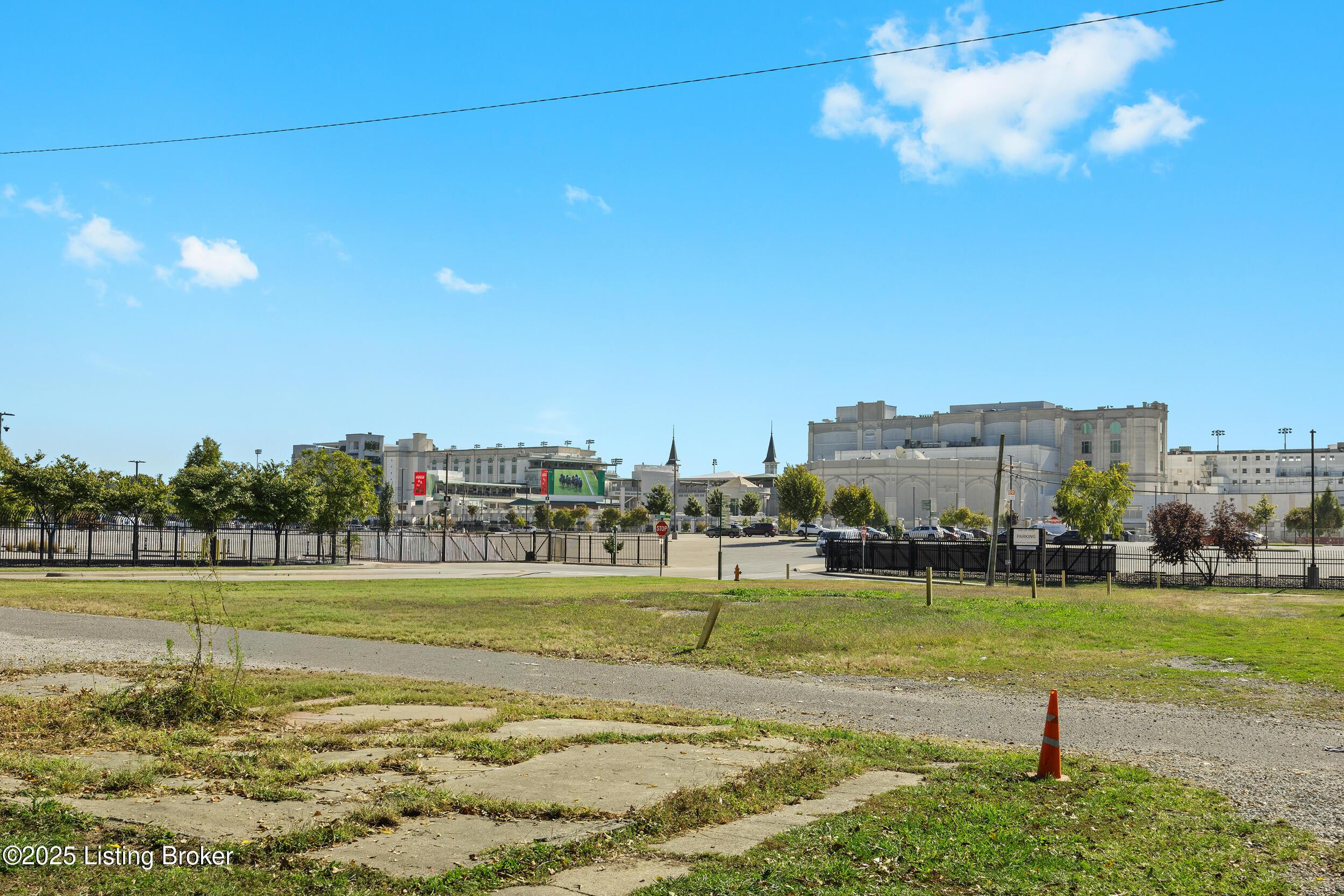 3129 Taylor Blvd, Louisville