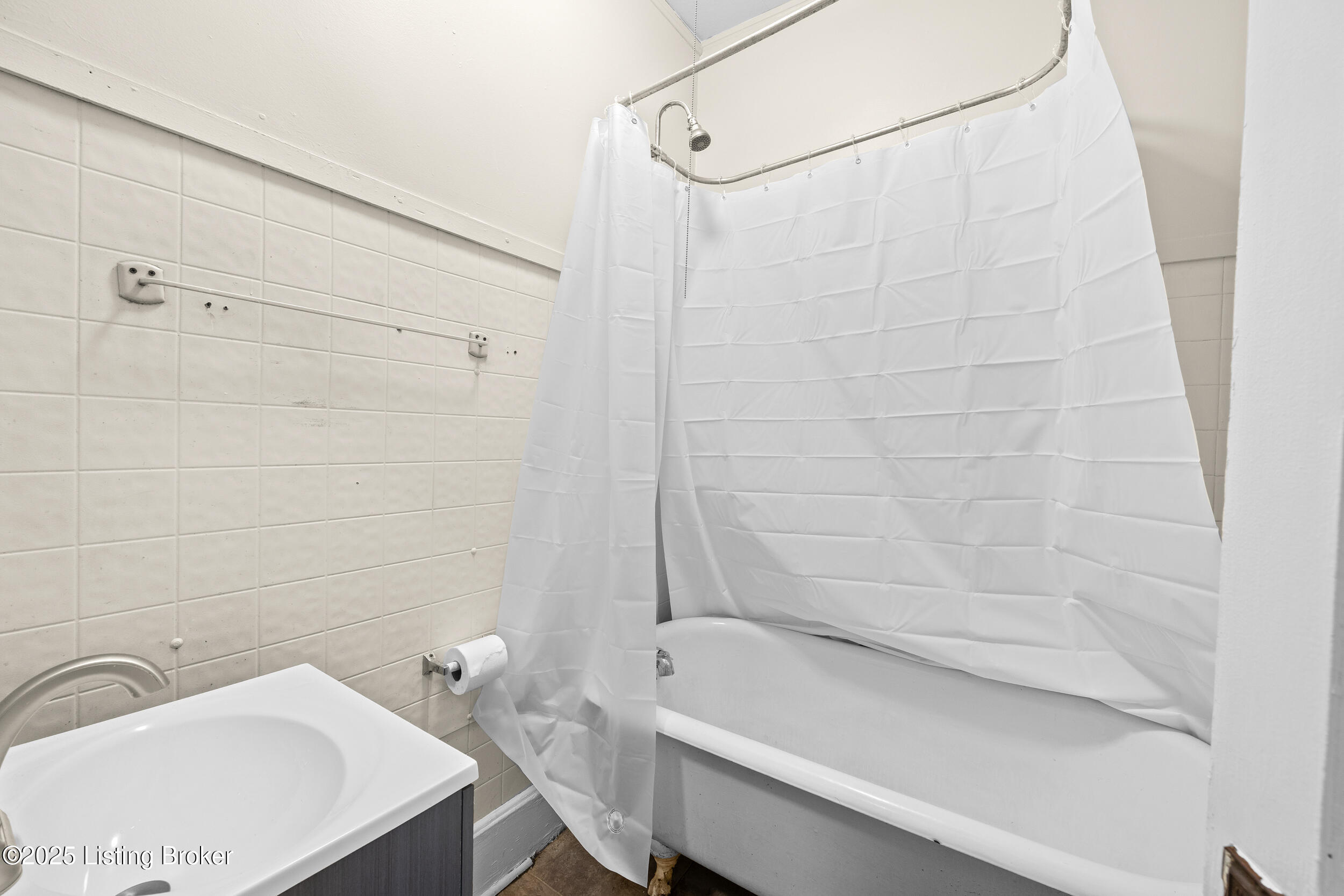 3129 Taylor Blvd, Louisville