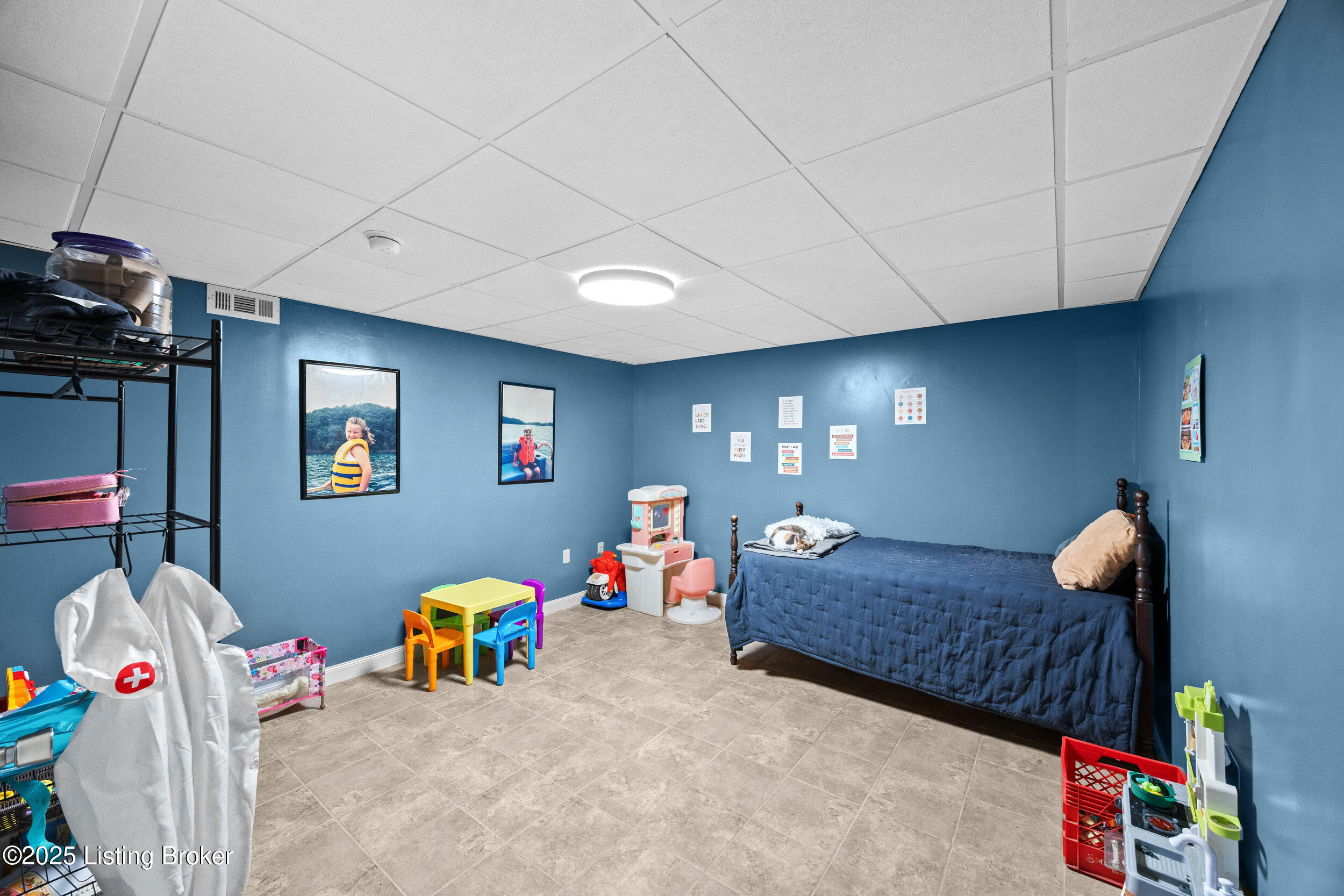 323 Oxmoor Dr, Elizabethtown