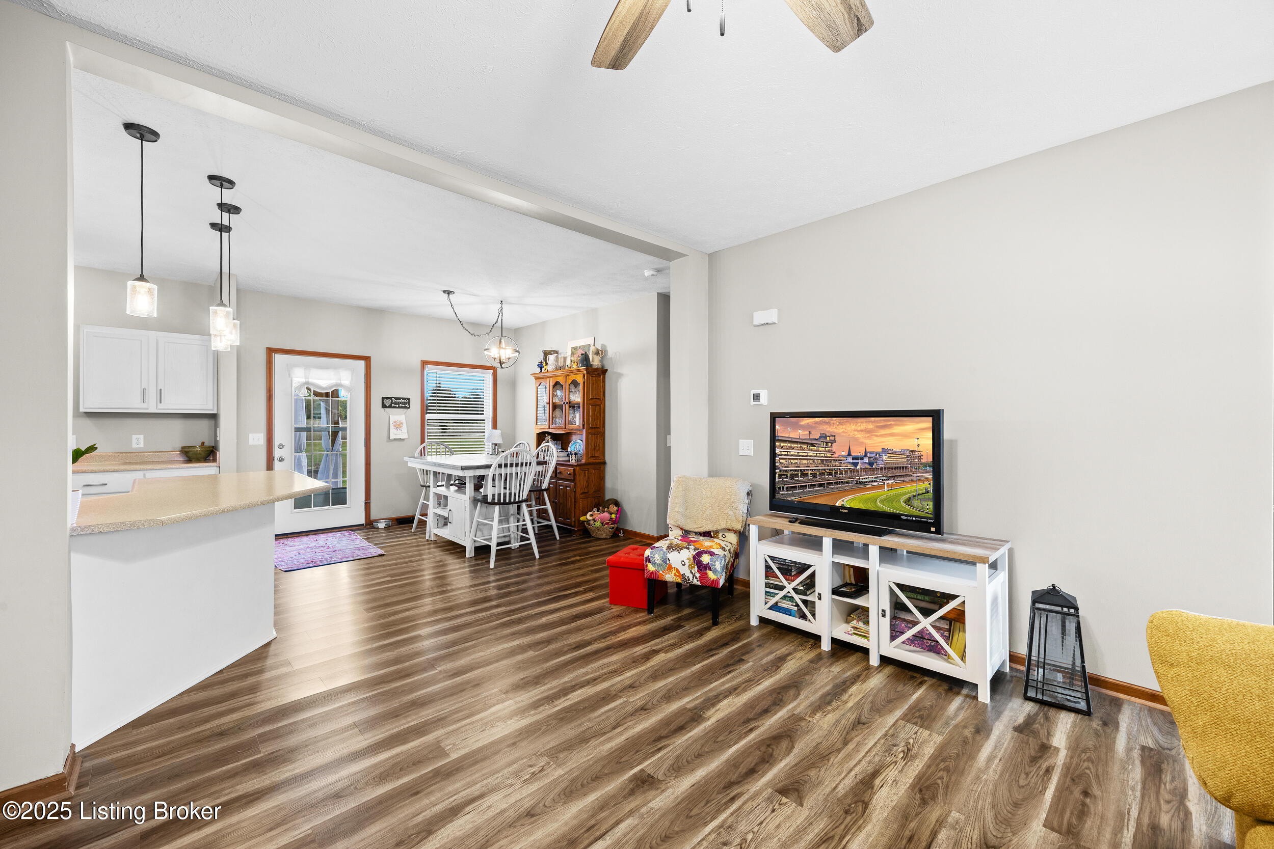 323 Oxmoor Dr, Elizabethtown